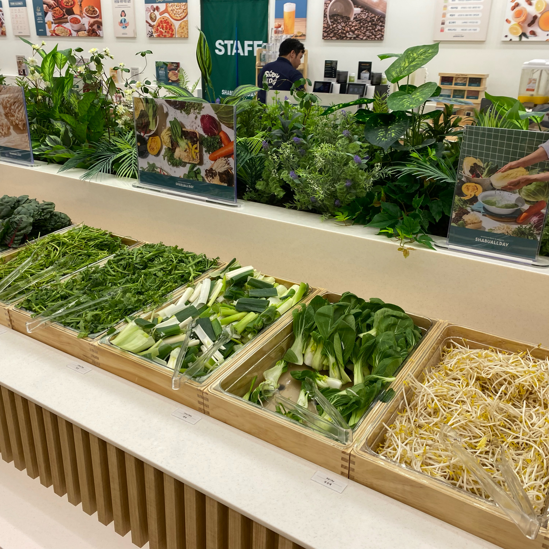처음 방문했는데 직원분들도 엄청 친절하시고 - 춘천 퇴계동 맛집 샤브올데이 춘천점