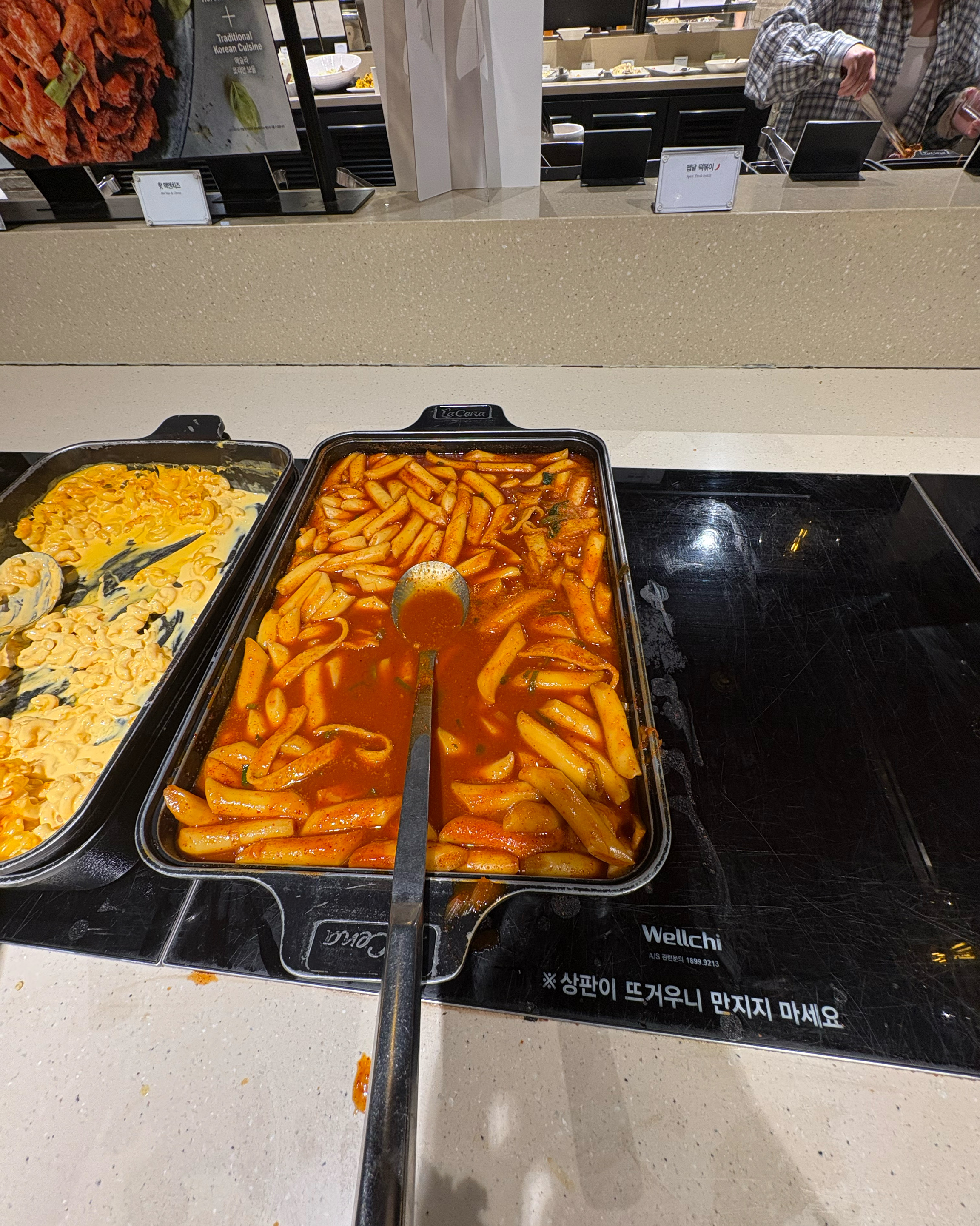 오랫만에 친정식구들과 만났어요 부담없이 나이불문 먹기좋은 애슐리에요 예약하고 가서 대기없이