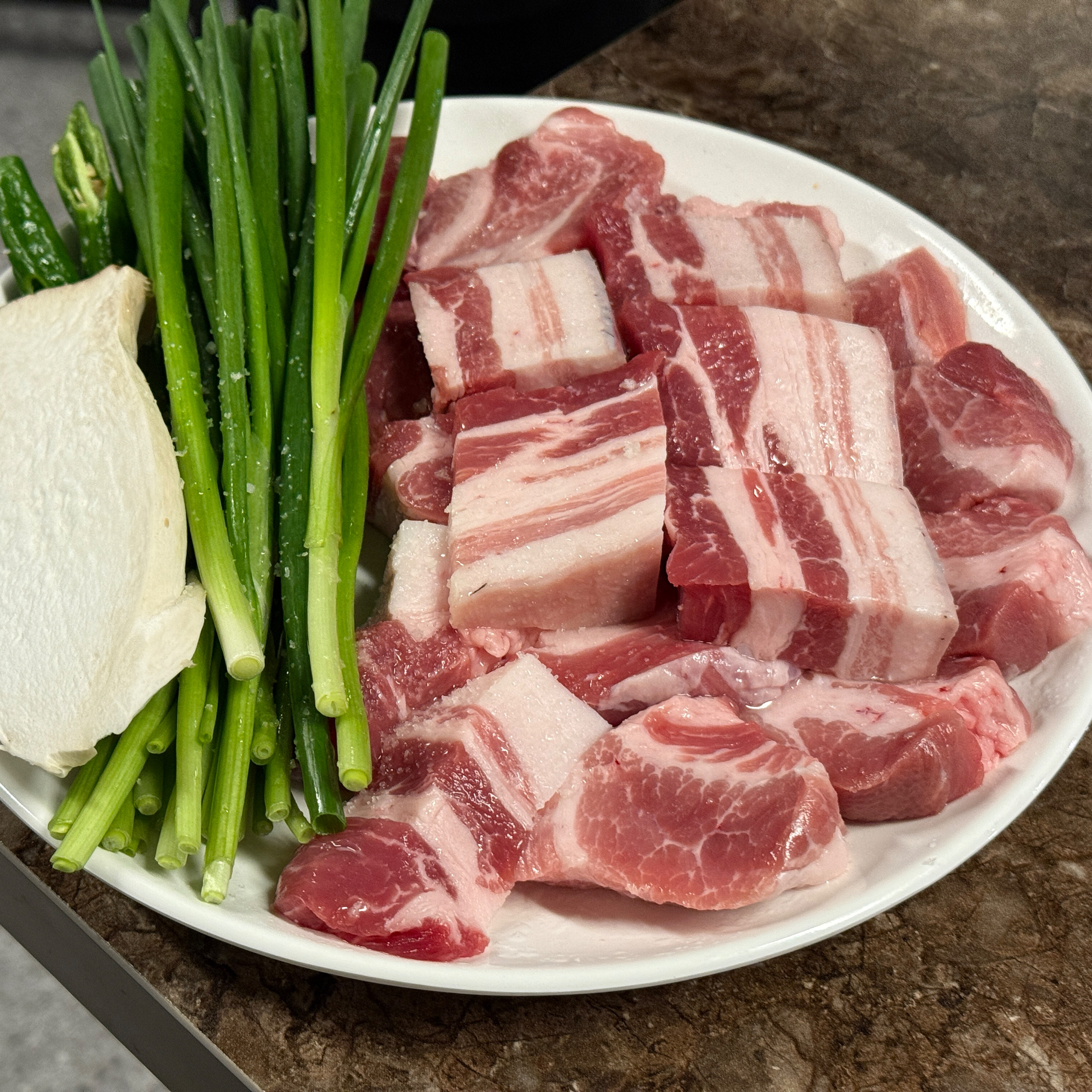 흑돼지 퀄리티도 좋고 너무 맛있네용ㅎㅎ 아이스크림도있어요!!! - 제주 맛집 포크80 제주공항점