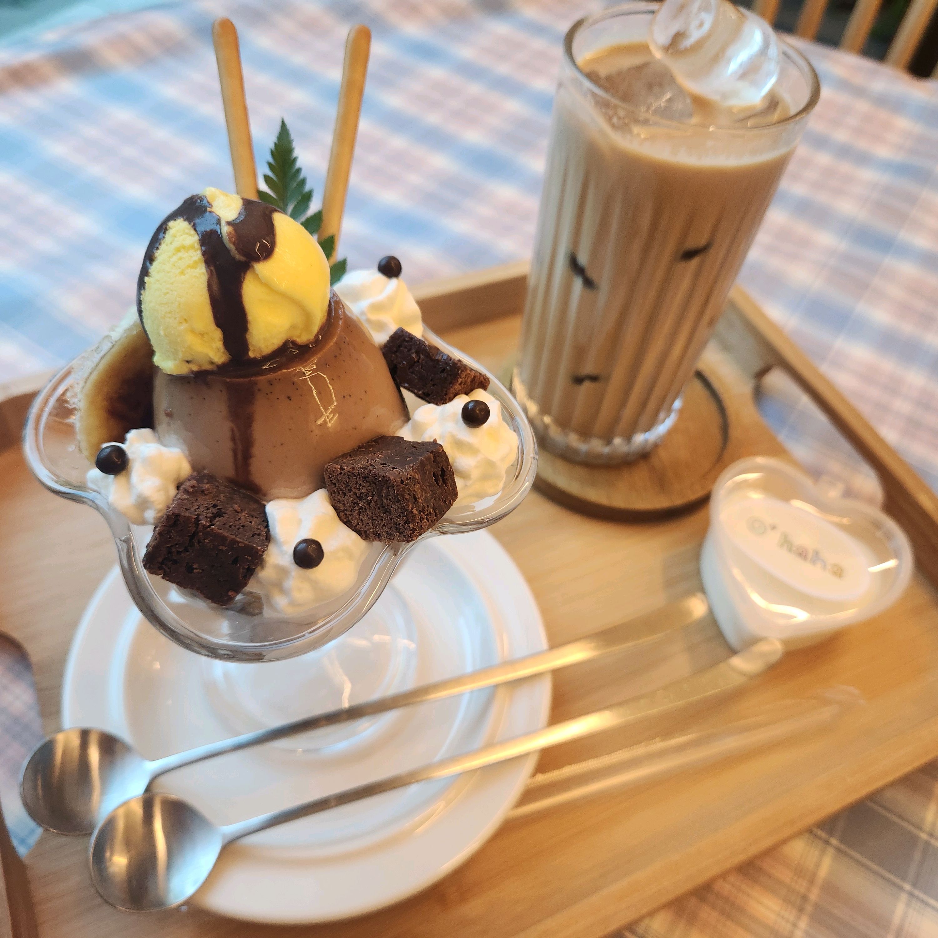 카페 인테리어도 예쁘고 디저트 너무 귀여워요!! 그리고 푸딩이 너무 맛있습니당!! - 불당동 맛집 카페오하하