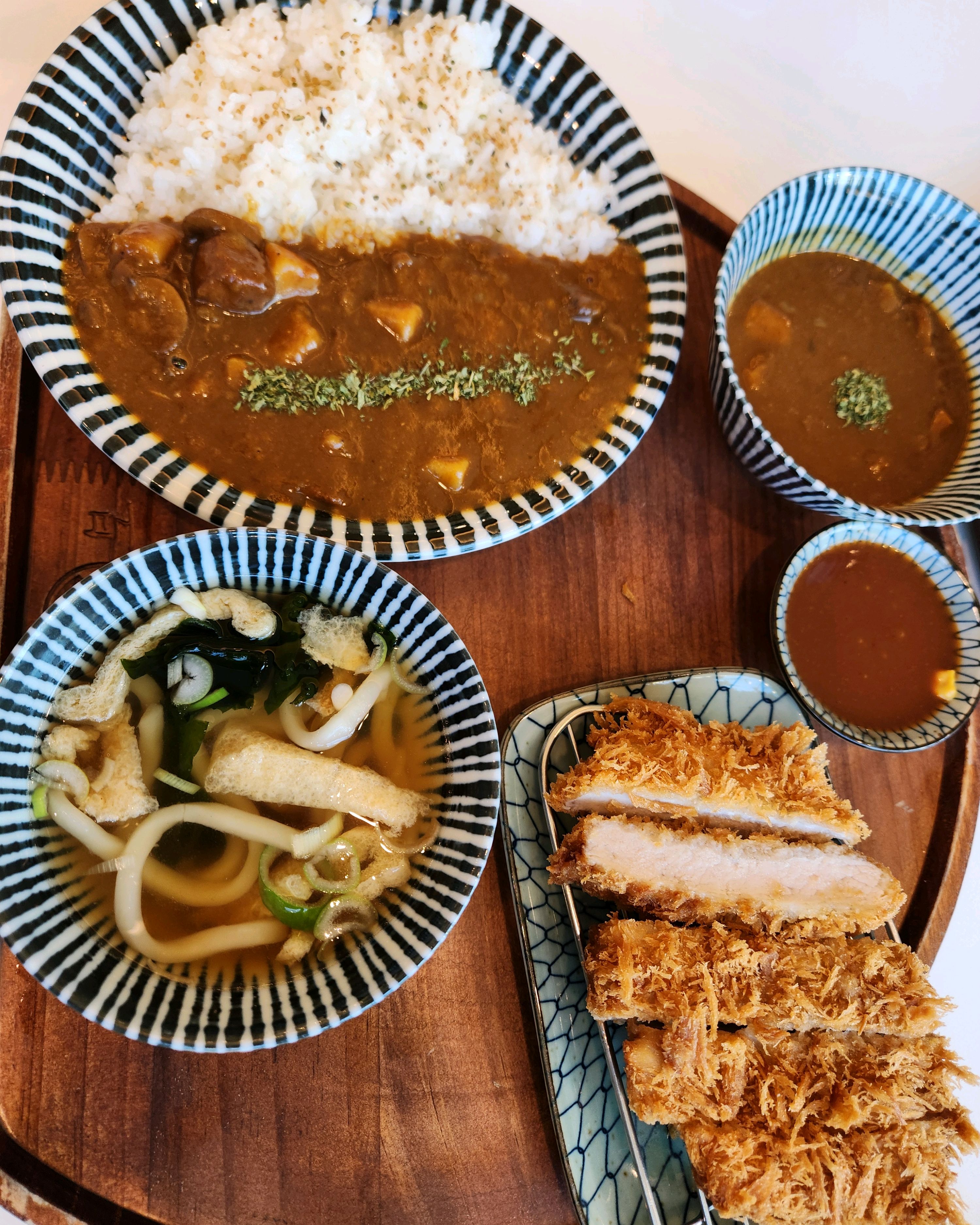 늦은 점심먹으러 왔고 시간이 늦어 대기없이 바로 입장했어요. - 연신내 맛집 백소정 연신내점