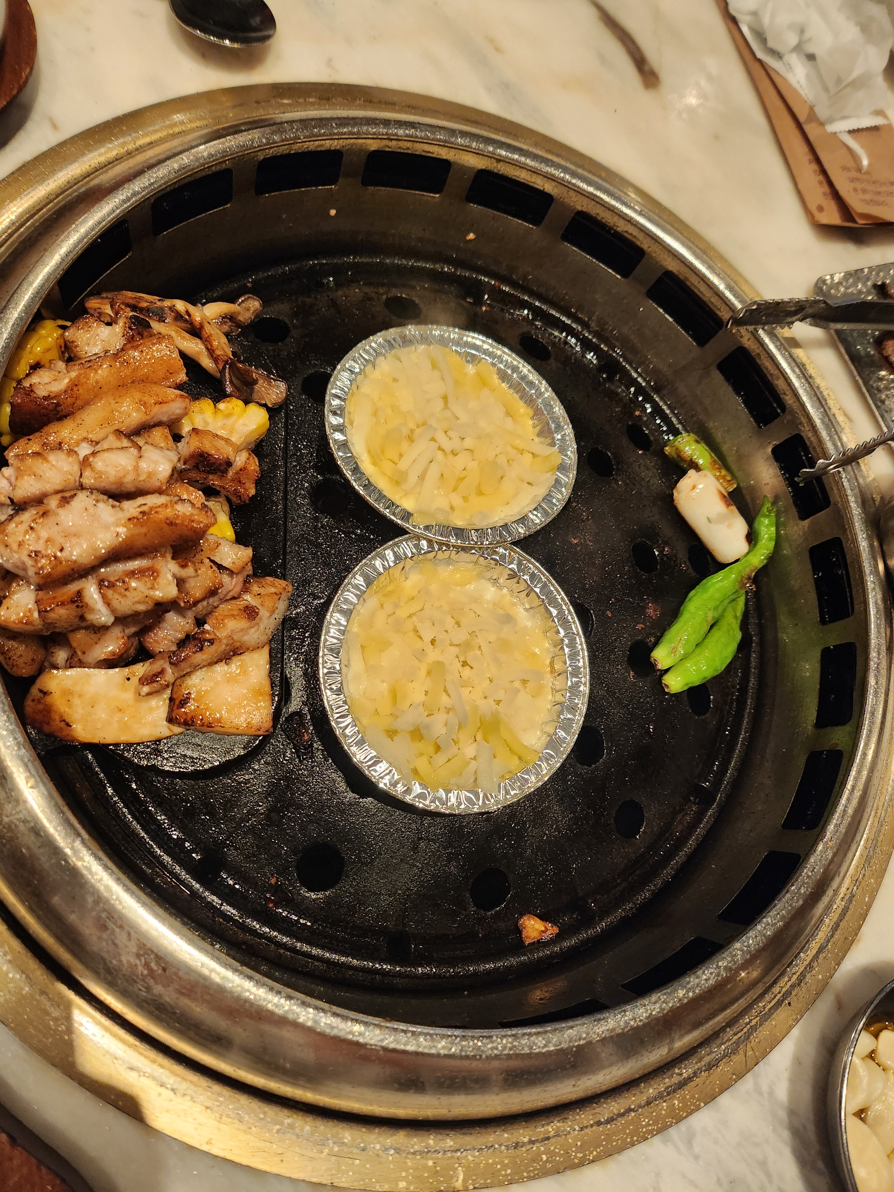 고기도 직접 구워주고 도기도 신선해서 가족들과 아주 맛있게 먹었네요 - 불당동 맛집 육화미 천안본점