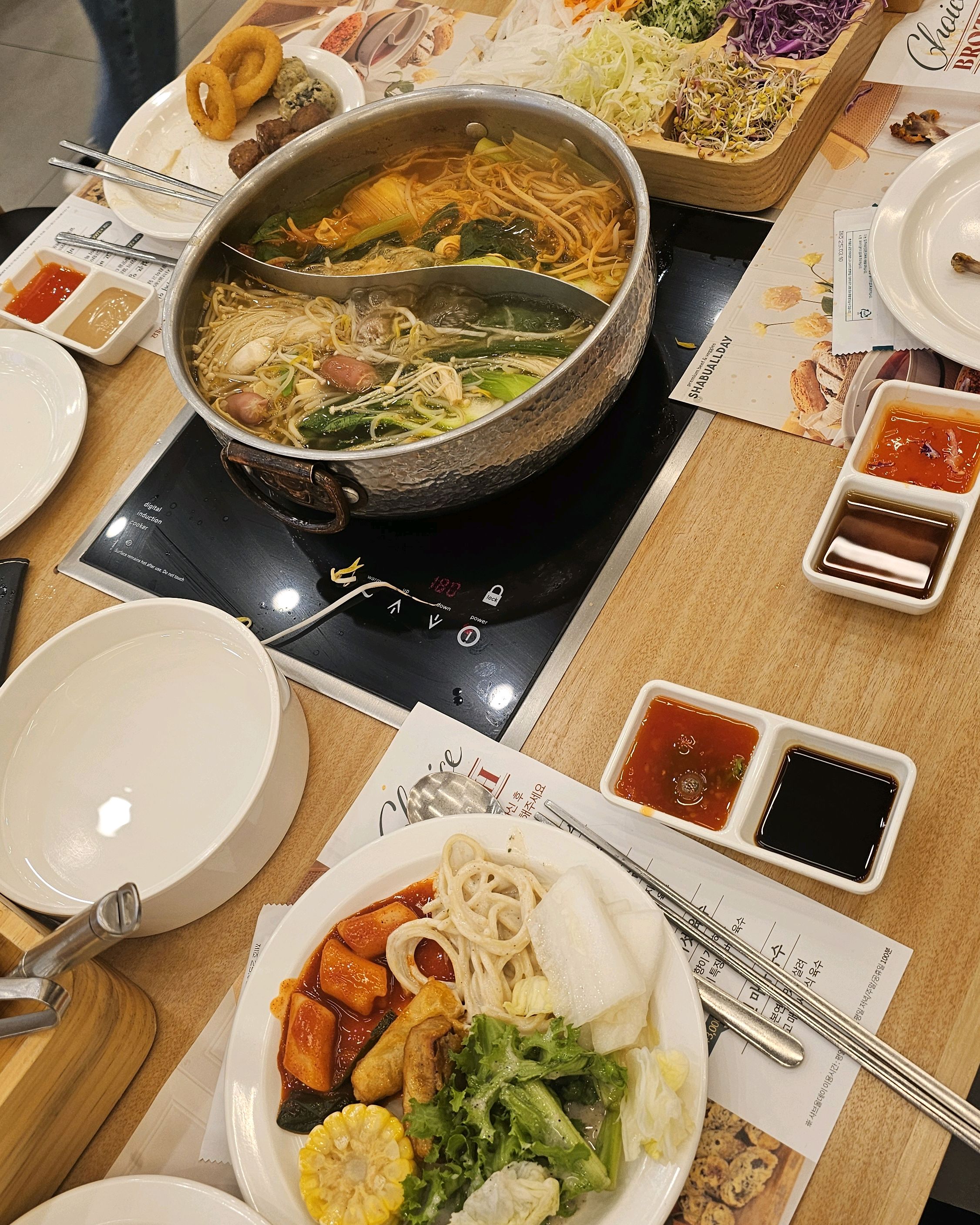 다녀 곤 식당중 가장 비위생적인 곳이라고 딱 한마디로 표현이 되네요 - 군산 수송동 맛집 샤브올데이 군산점