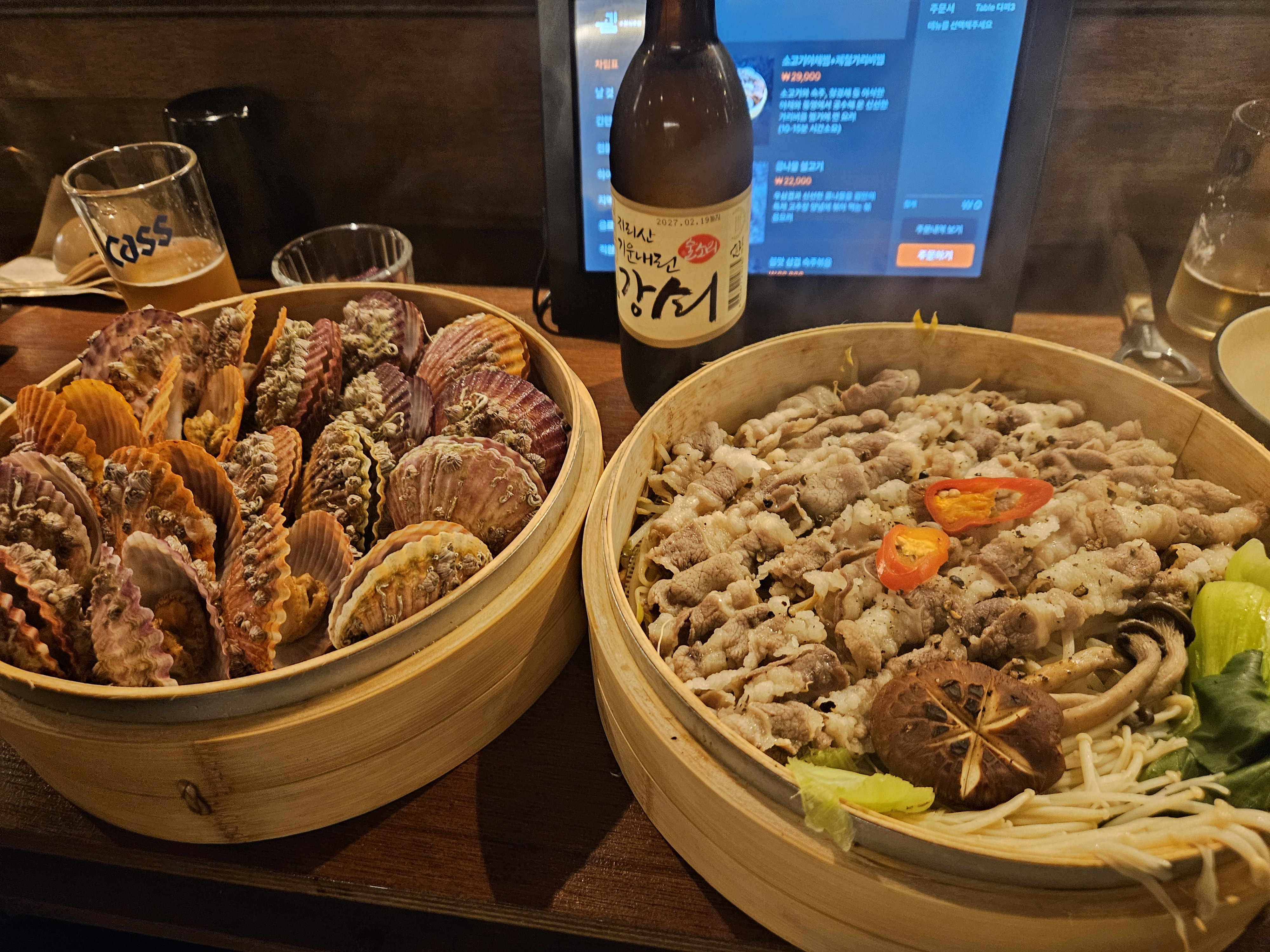 와 이집 미쳤어요... 안주 술 분위기 맛 청결 - 대전 맛집 굄