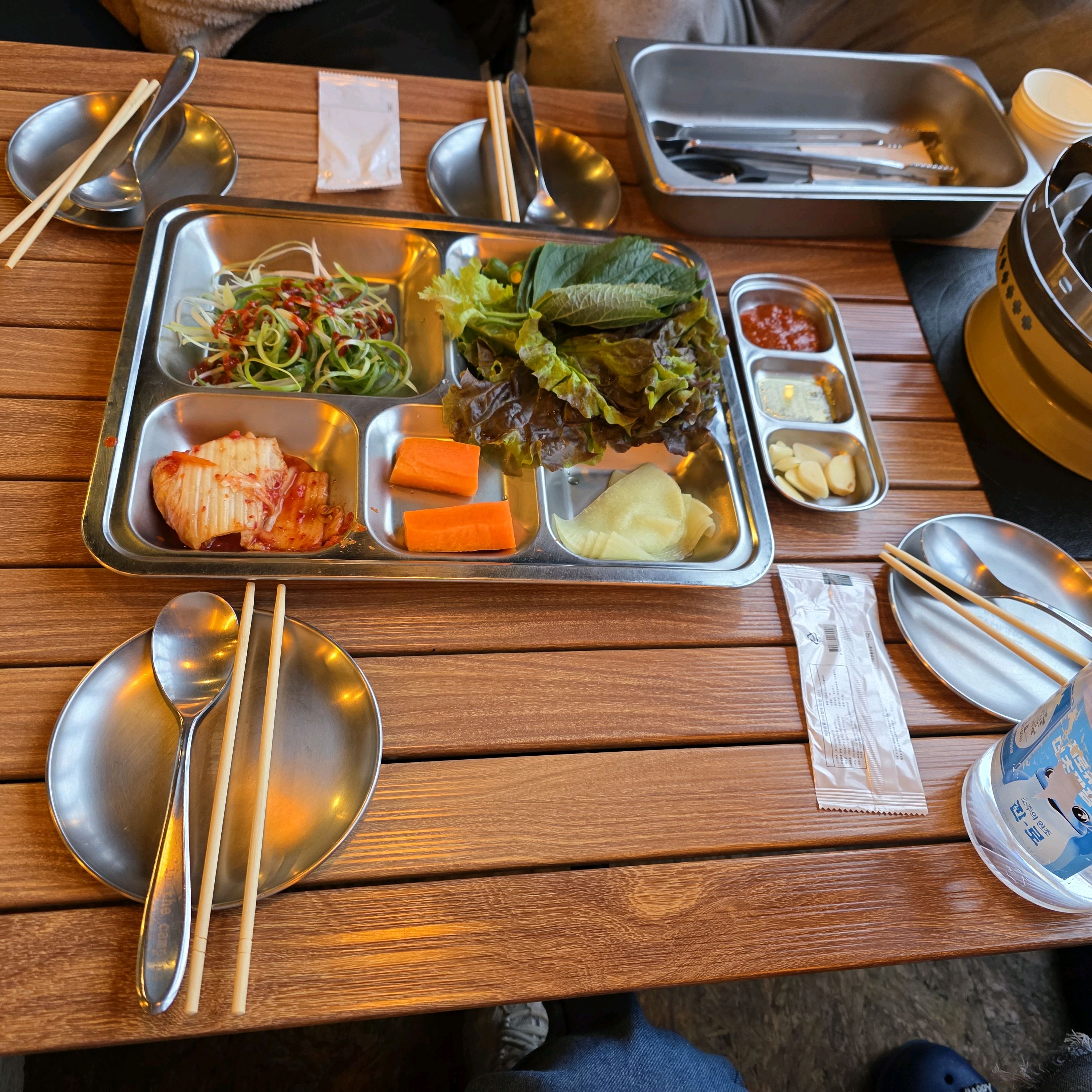 캠핑 분위기의 고깃집이라고 해서 방문. - 인천 맛집 인천대공원 바베큐식당 인더캠핑