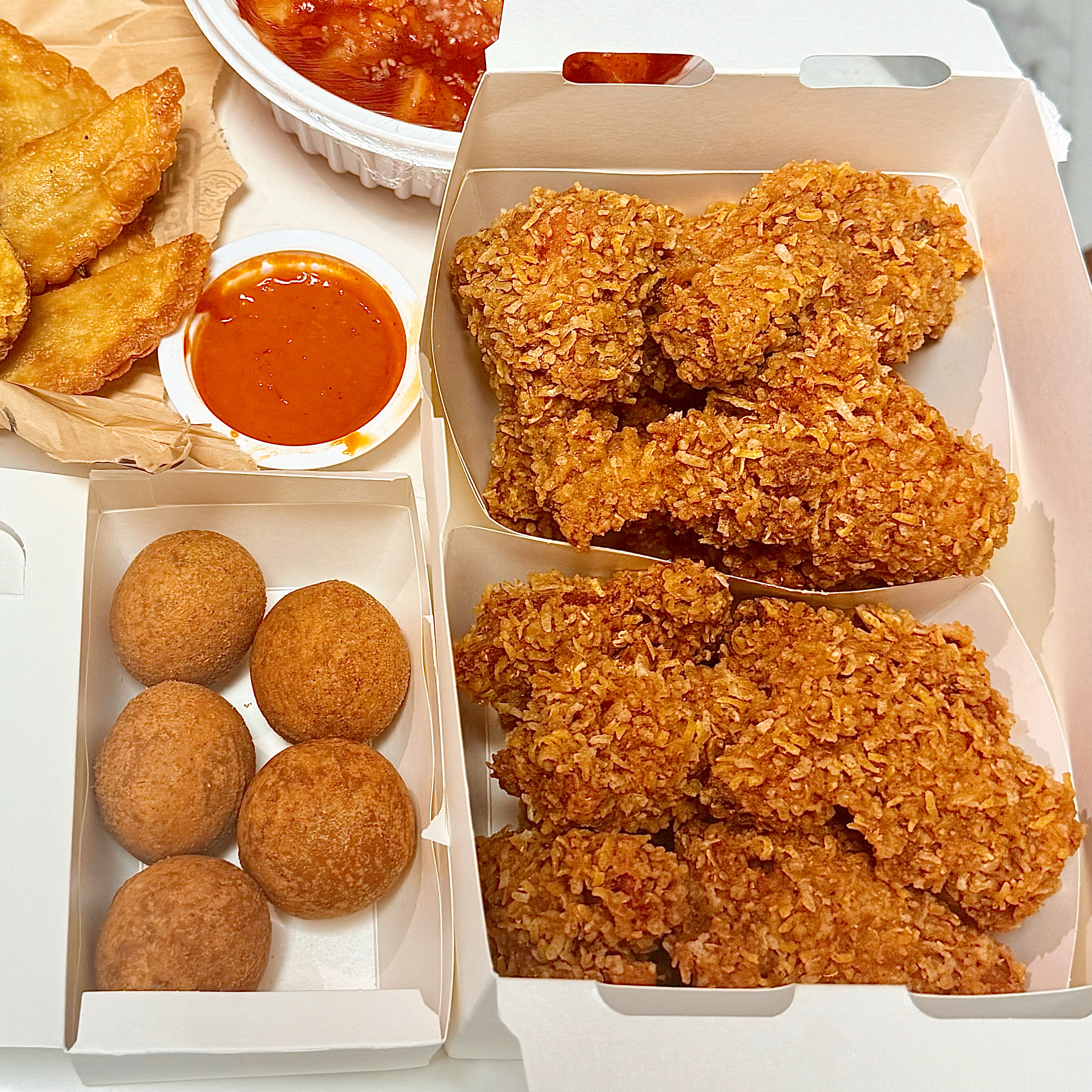 BHC치킨 속초동명점 6