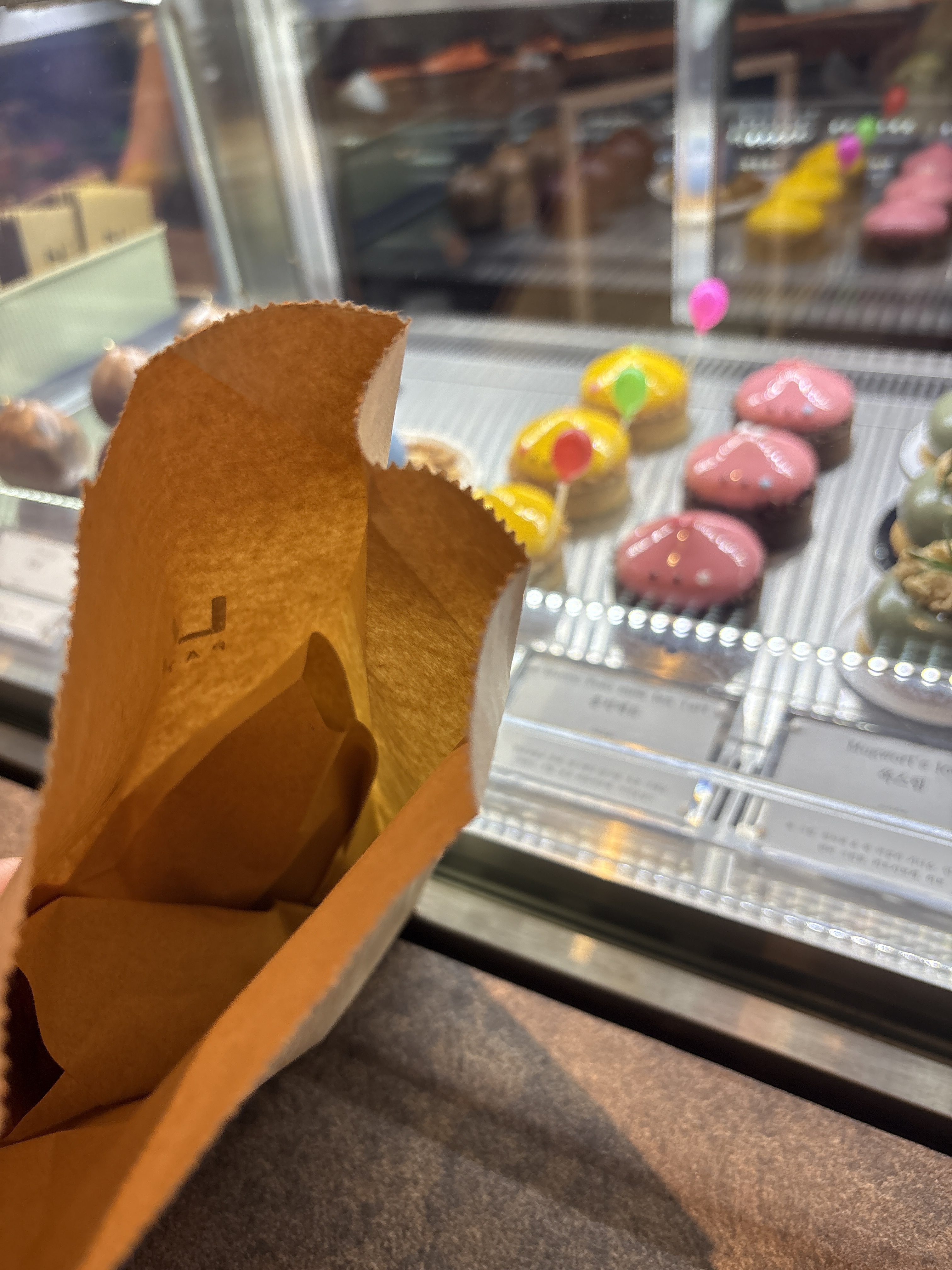퀸아망 사랑인데 함 먹어볼께용? - 대전 맛집 파티세리러츠
