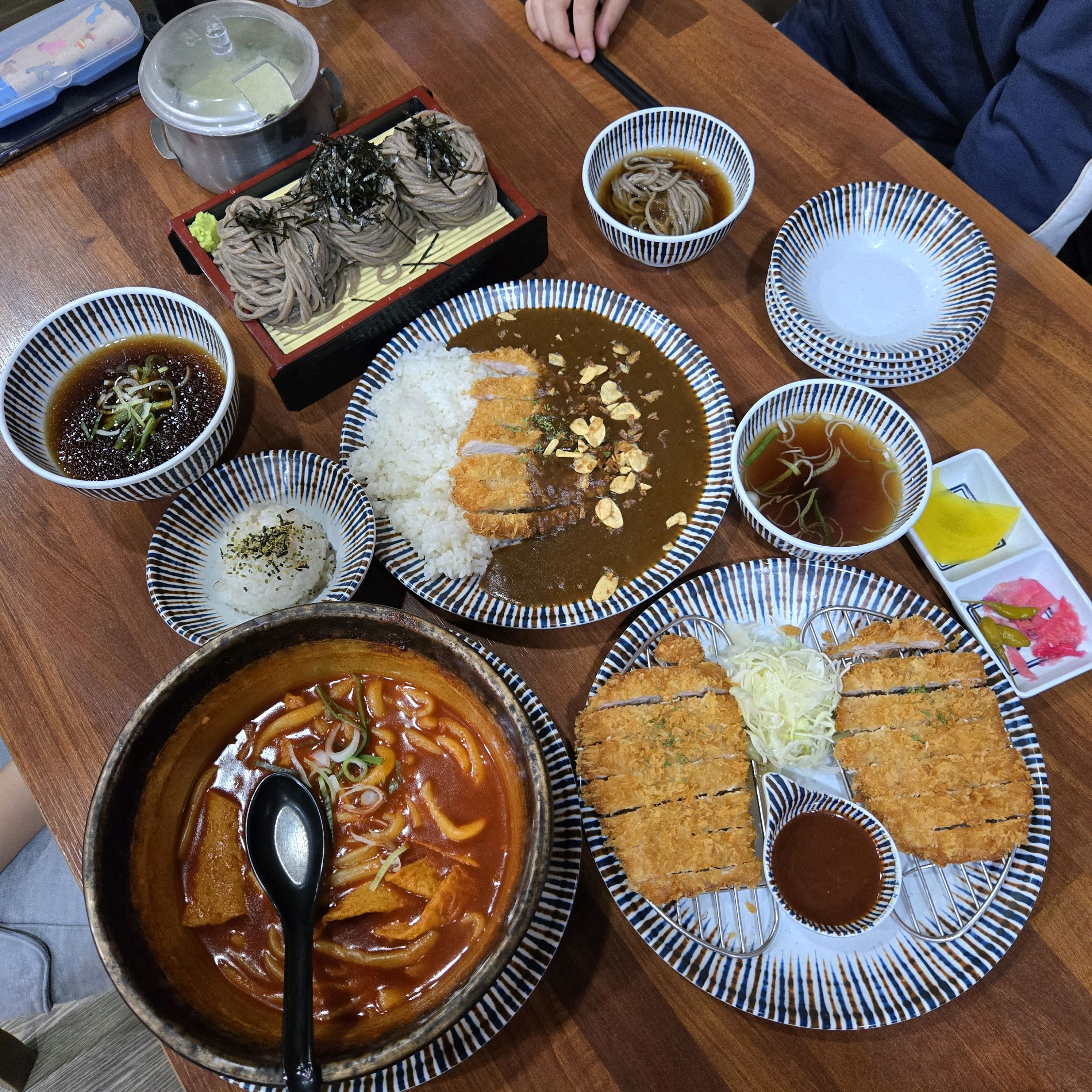 어린이날 아이들 데리고 왔는데 - 융건릉 맛집 삼동소바 화성융건릉점
