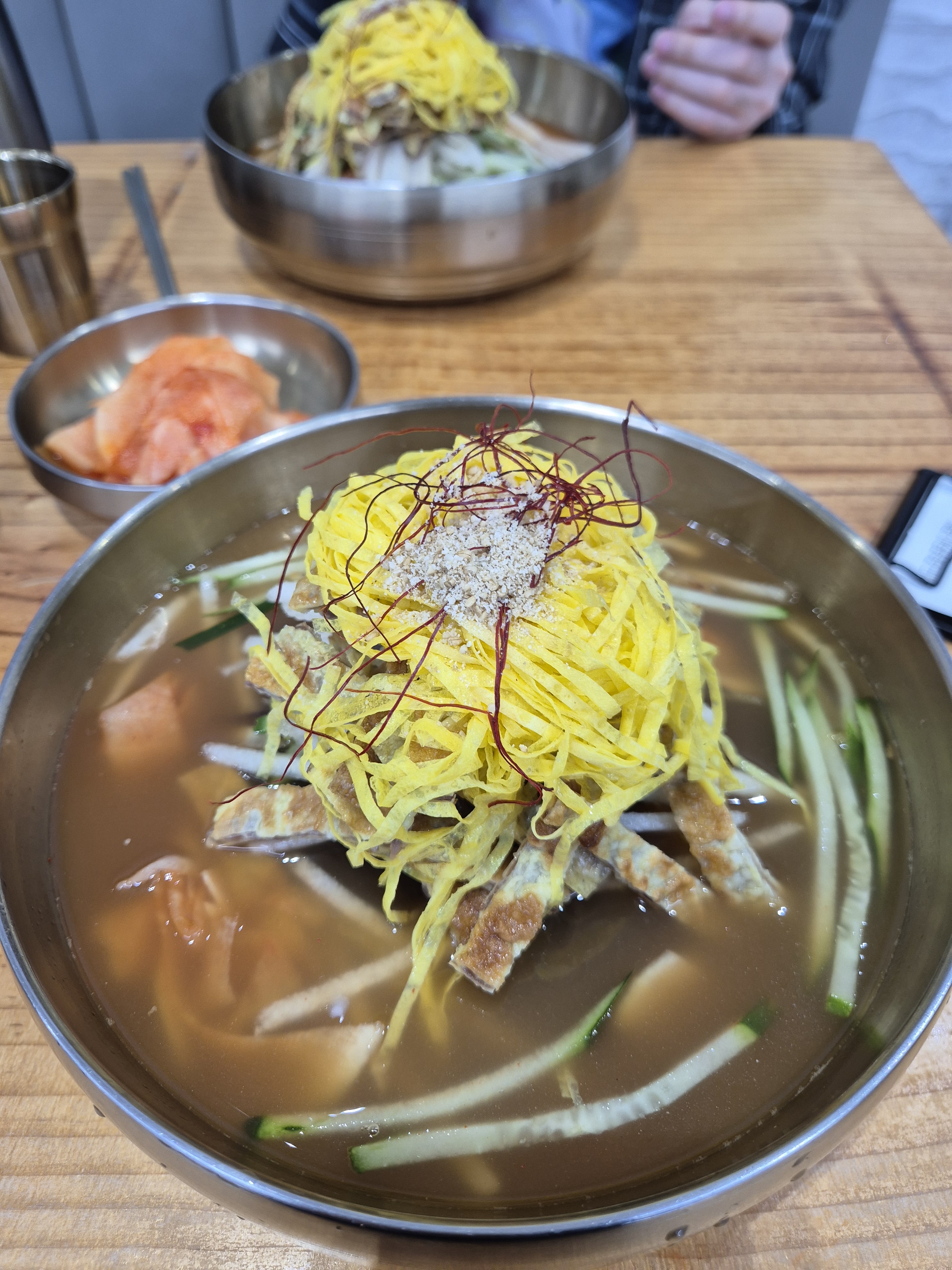 서울에서 온 지인과 함께 맛나게 식사를 한 곳이에요 :) - 대전 맛집 진주냉면 이설옥 본점