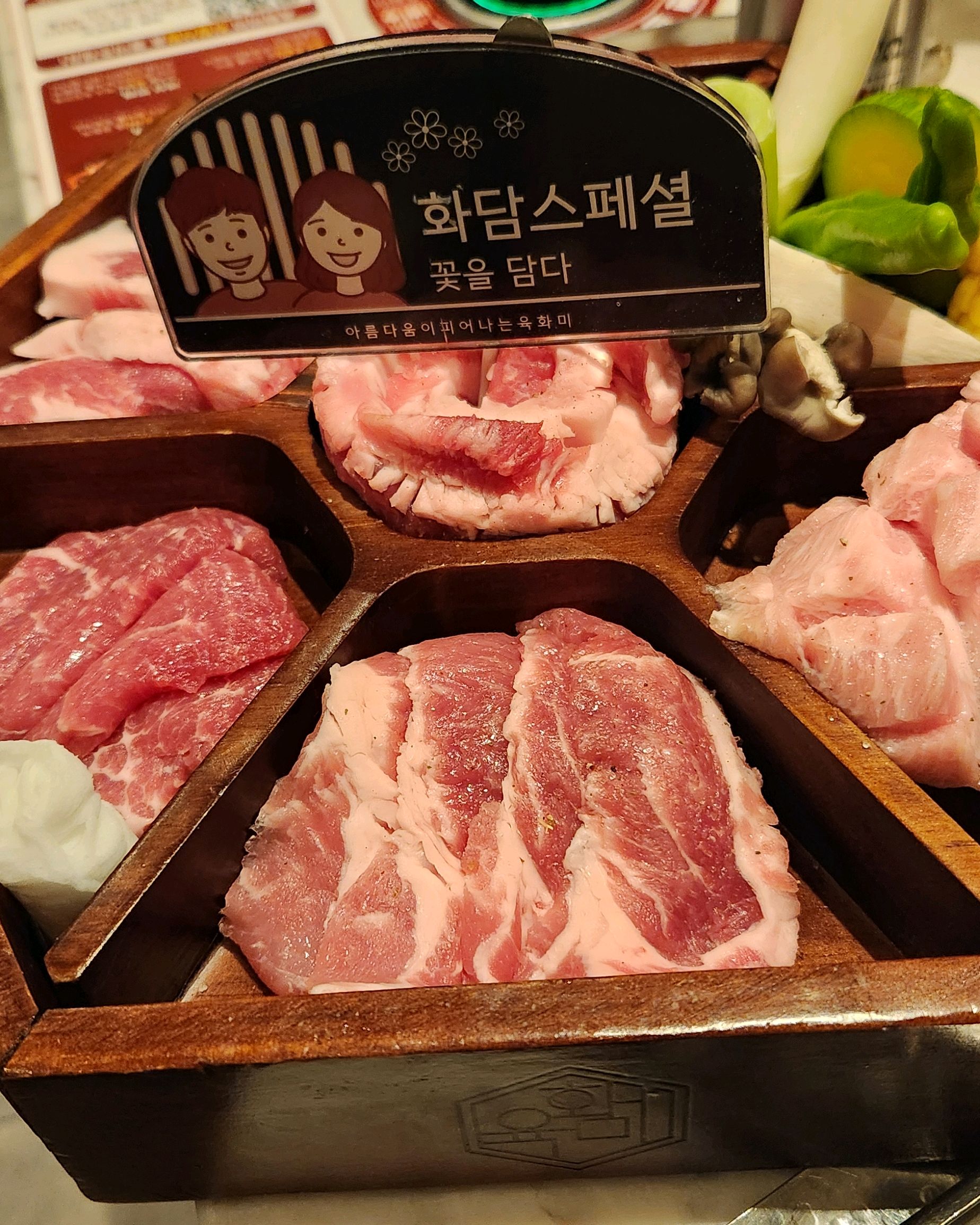 항상 배달만 먹다 직접 와서 먹어봤는데 직원분들도 친절하고 너무너무 맛있어요~~~ - 불당동 맛집 육화미 천안본점