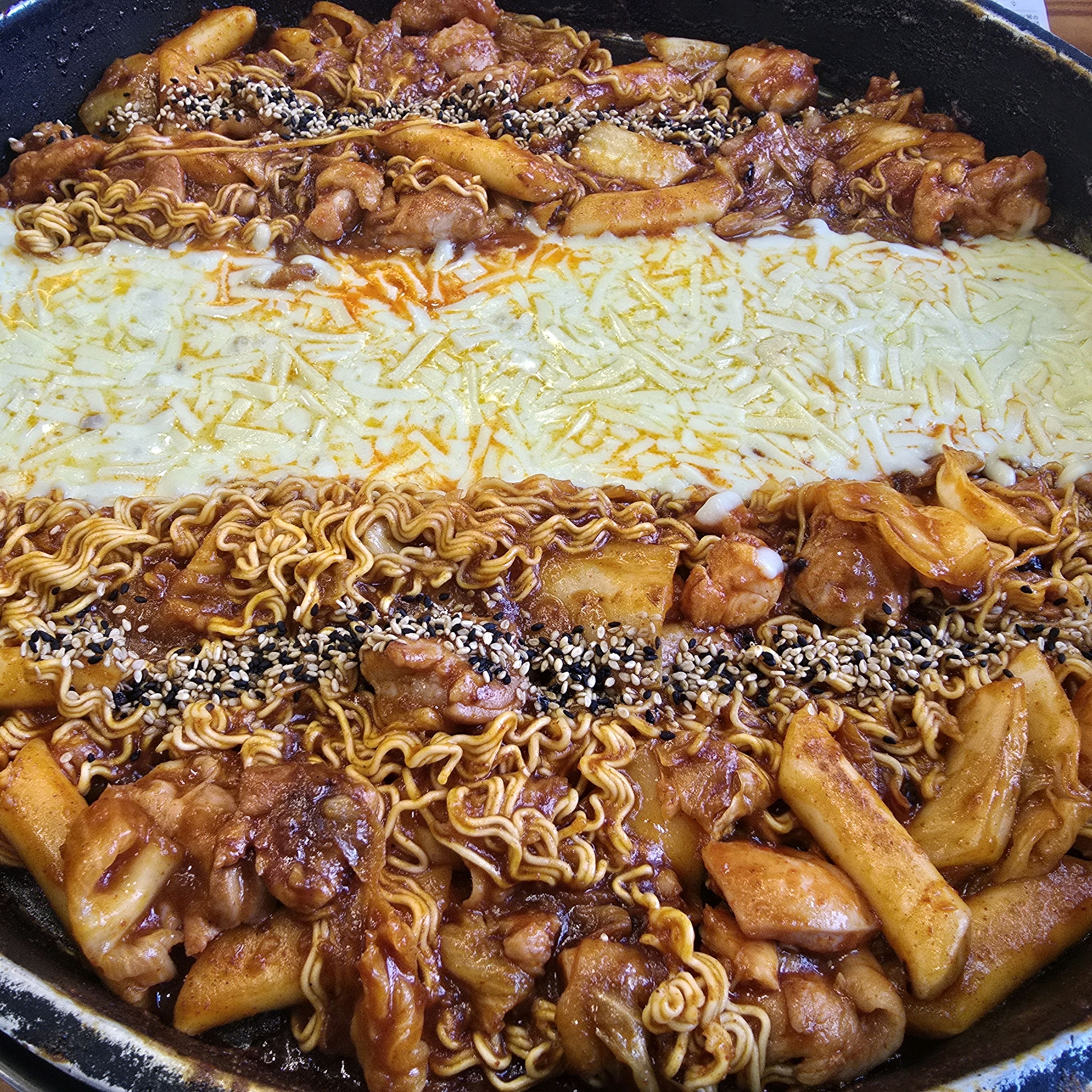지난번에 먹고 맛있어서 아이들과 다시 왔어요~~^^ - 불당동 맛집 장인닭갈비 불당점