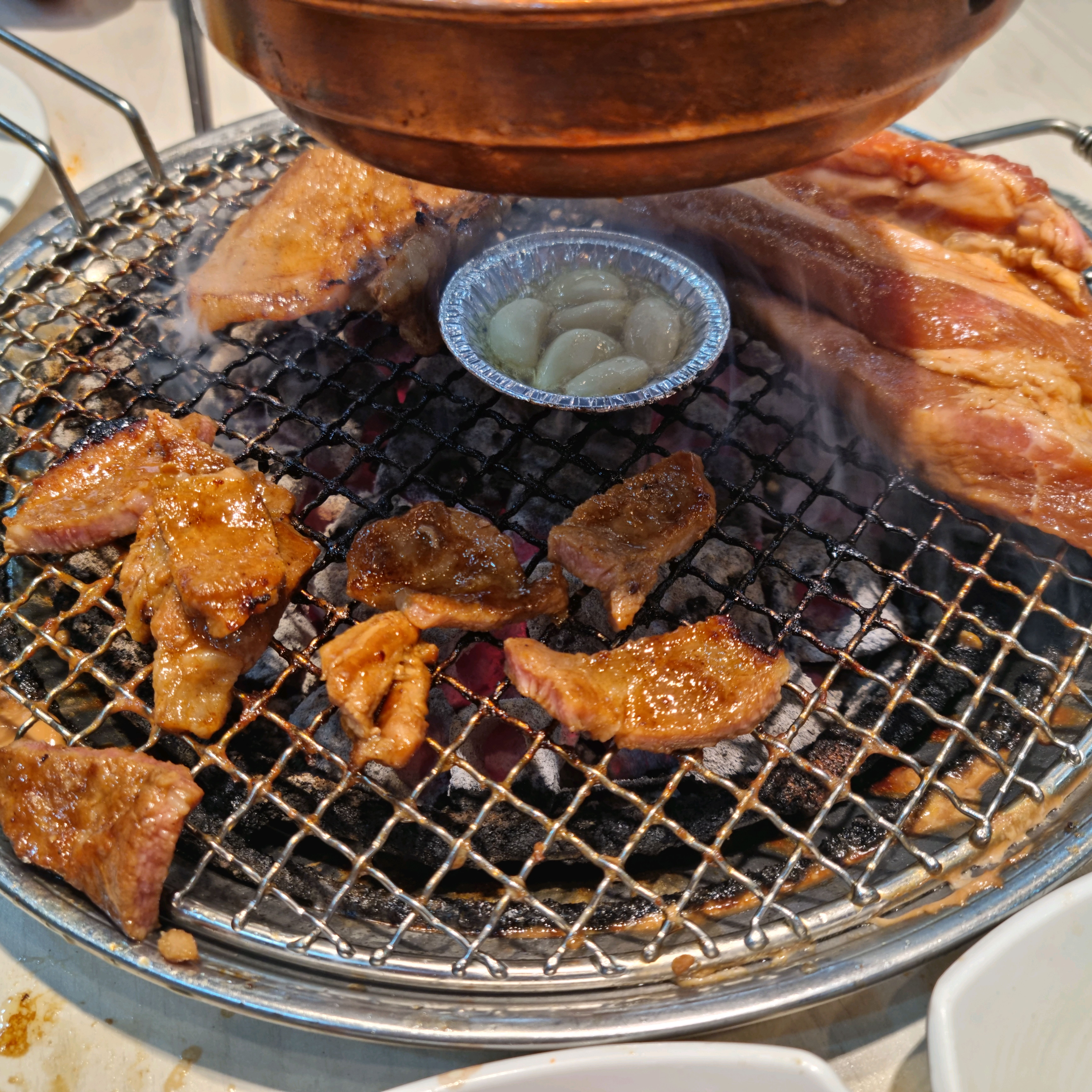 학익동 명륜은 가족모임이나 고기 생각날때마다 오는 것같아요~ 매장도 넓고 다들 친절하시고