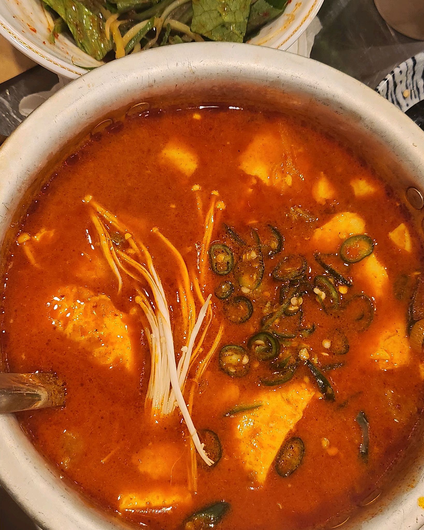 아들이 여기육회를 좋아해요~~~전체적으로맛있어요! 고기질도좋네요^^ - 불당동 맛집 영삼이네우정소갈비 천안불당점