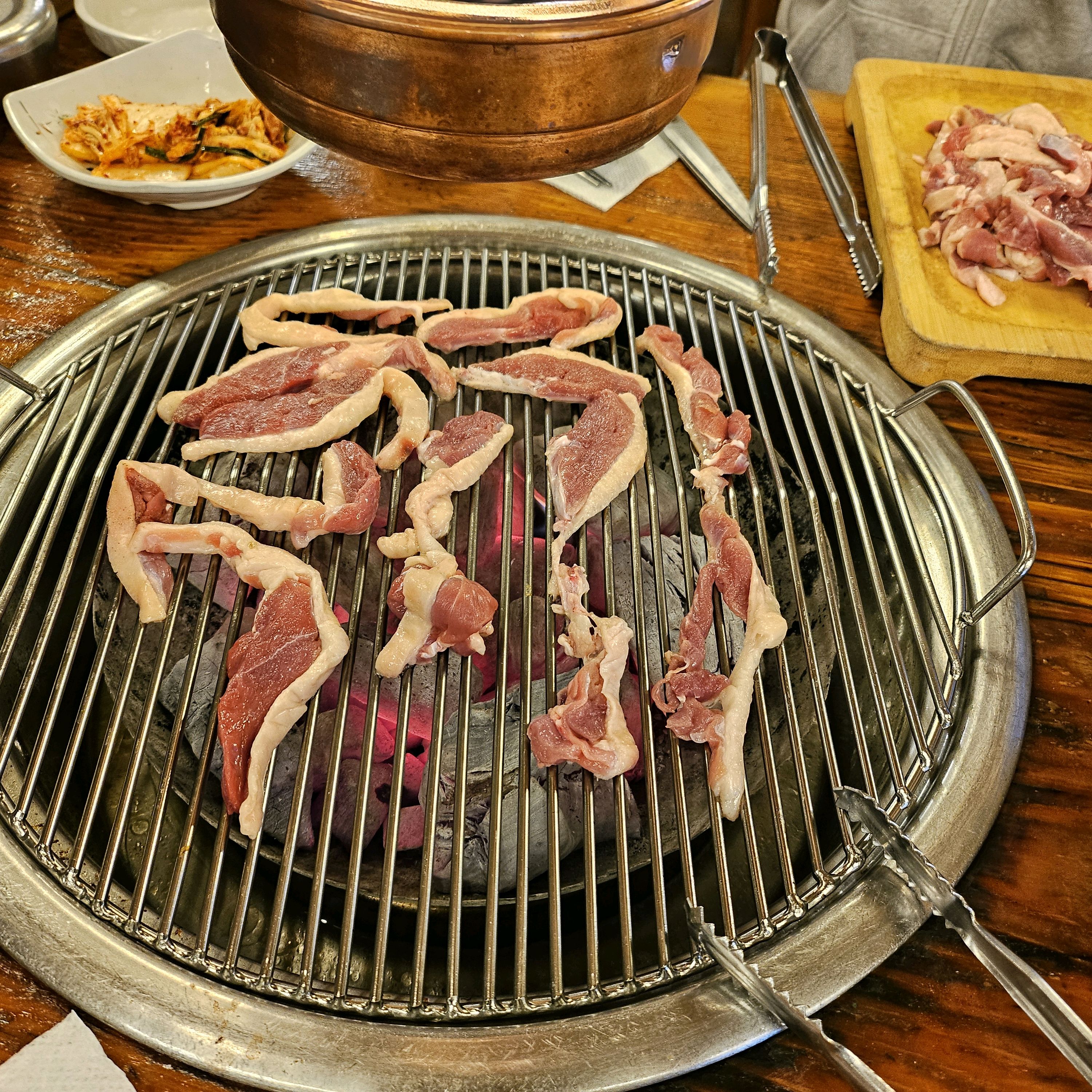 오리를 숯에 구워먹으니 더욱 맛있어요 ~ - 인천 맛집 유천가든