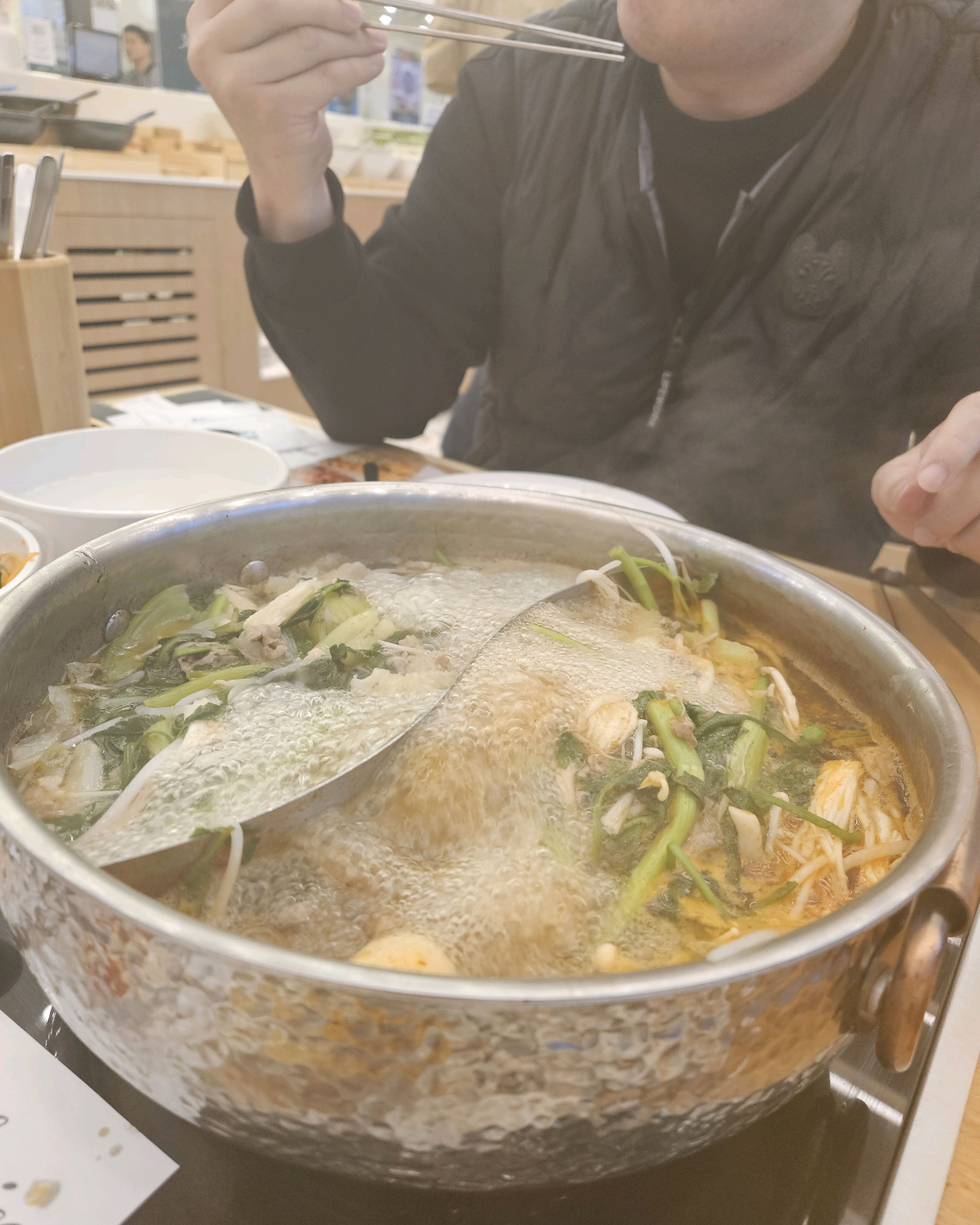 두번째 방문이에요  재료가 신선하고 고기를 맘껏 먹을수 있어서 좋아요 다음에 또 방문할게요