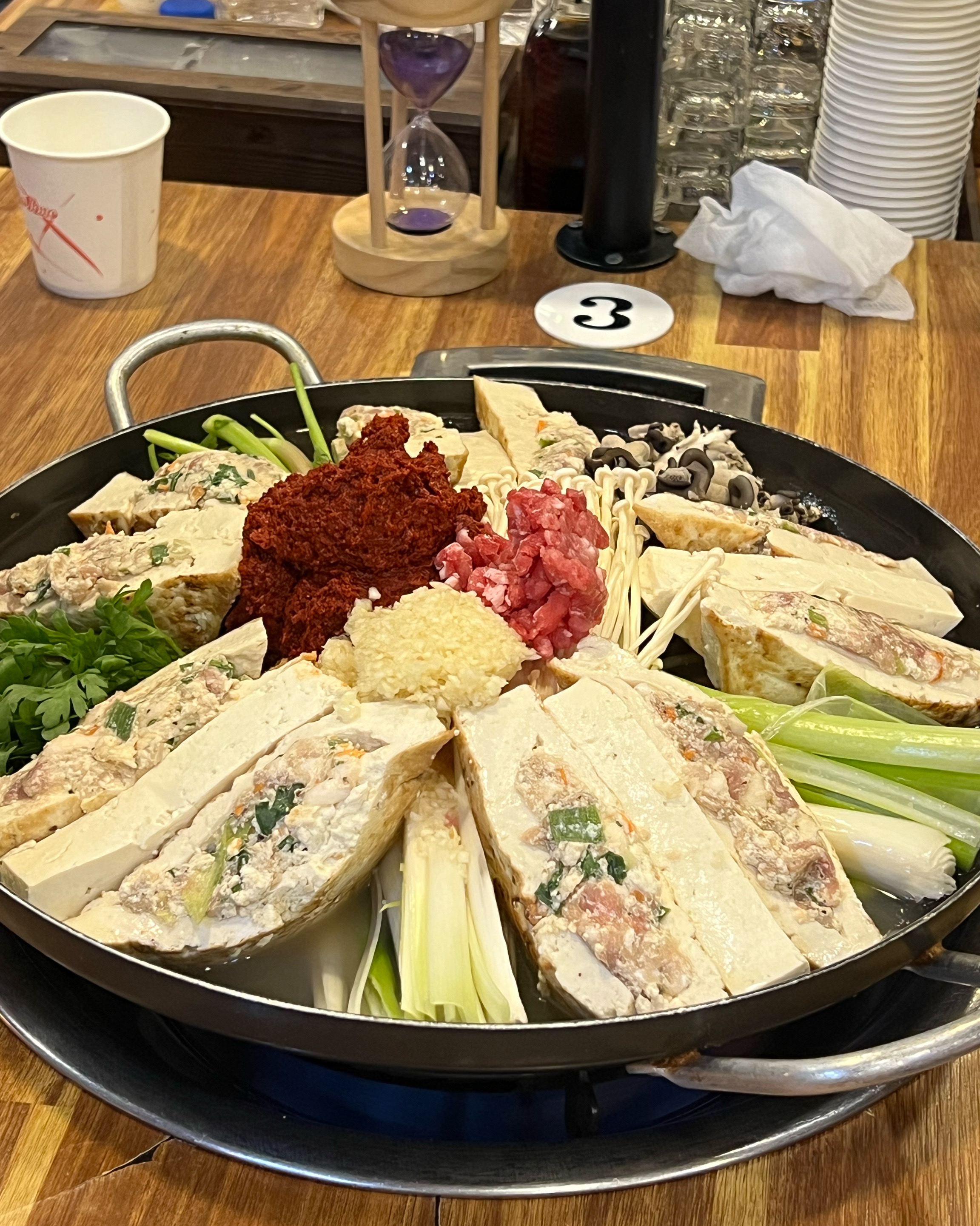 부모님이 좋아하셔요~~ 황토길 시켰는데 맛있어요! 줄기다릴만 해용ㅎㅎ - 대전 맛집 매봉식당 계족산본점