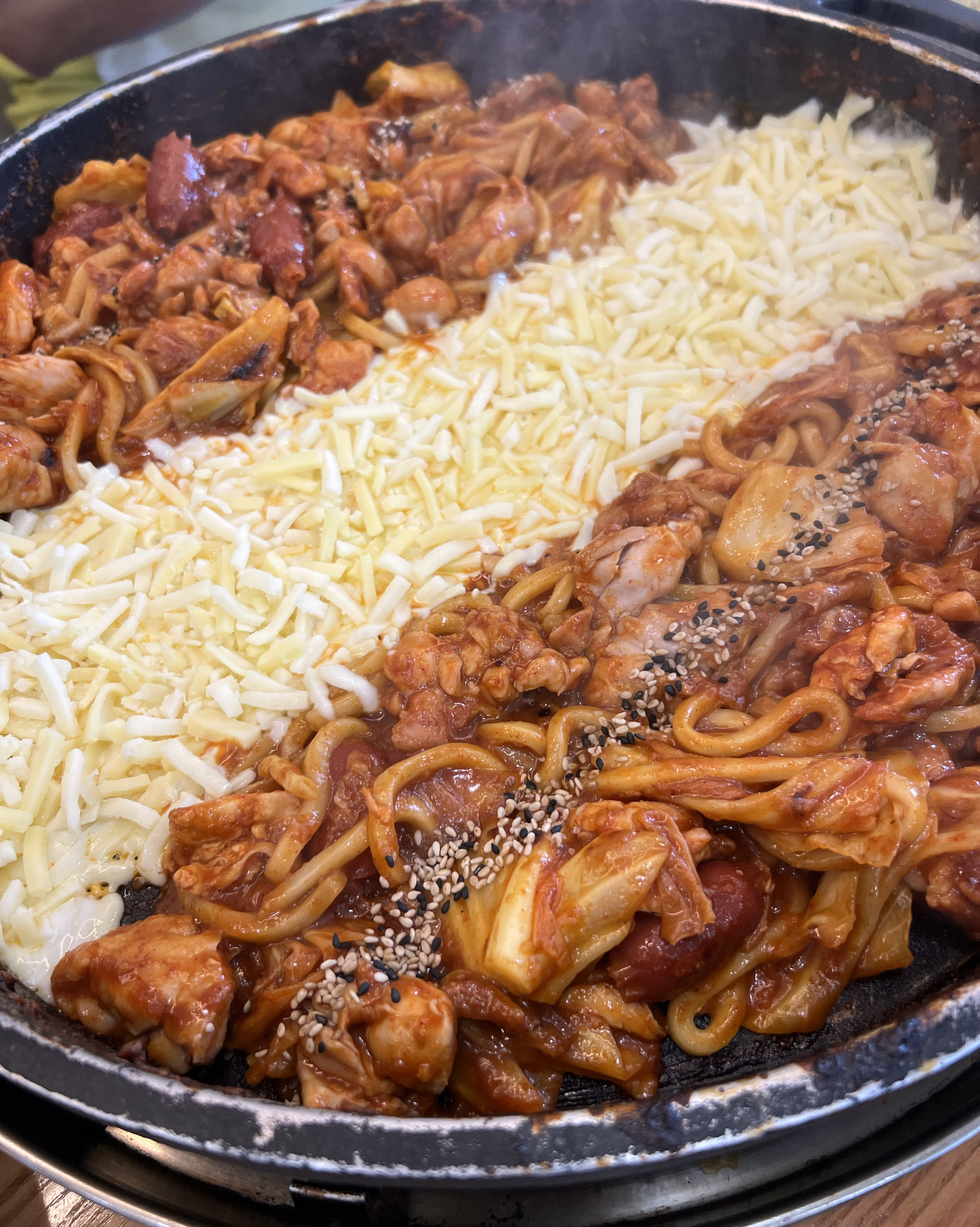 항상 사람이 많길래 맛집인가보다 하고 왔는데 정말 맛있고 깔끔하네요! - 불당동 맛집 장인닭갈비 불당점