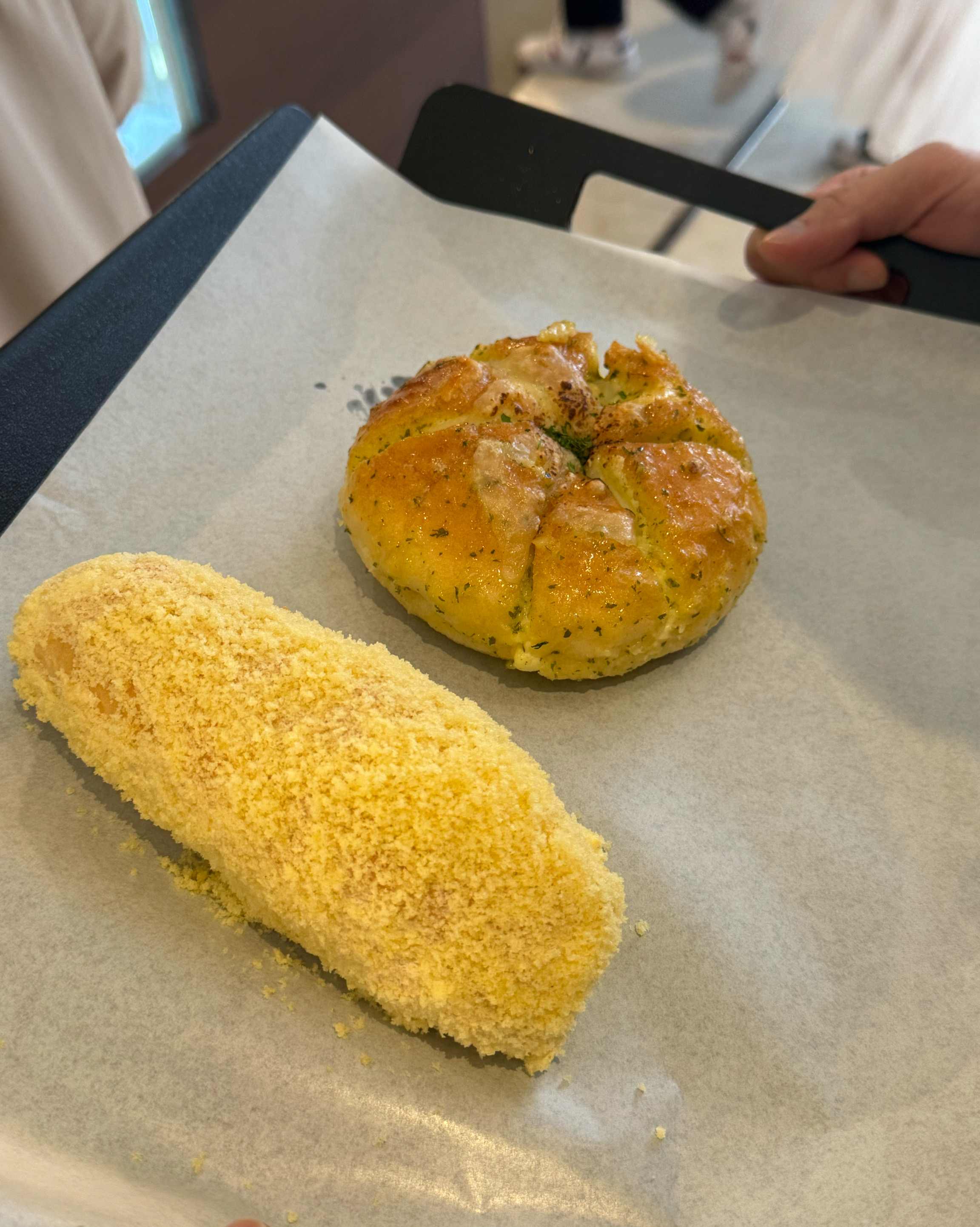 부모님이랑 남편이랑 같이왔는데 공휴일엔 역시 사람이 많더라구요 !! - 인천 맛집 셀럽
