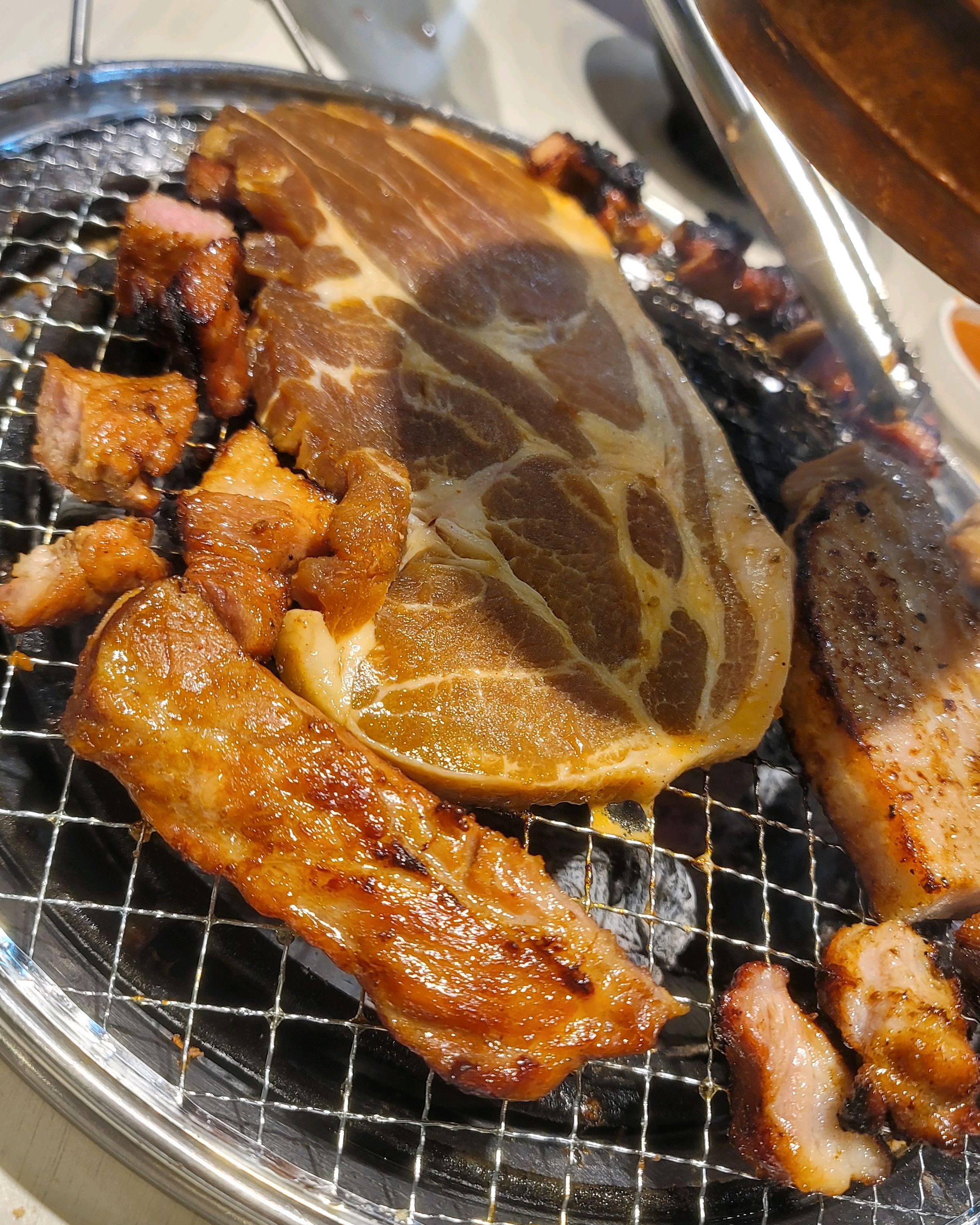 사장님 완전 친절하시고 요 근래 갔던 명륜진사갈비 다른 지점보다 쾌적하고 좋아요 - 영통 맛집 명륜진사갈비 수원영통구청점
