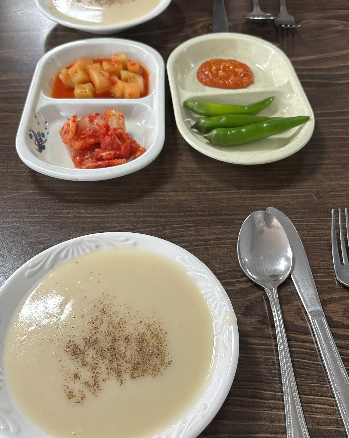 일단 사장님 진짜 너무 친절하시구요!! 땡초보고 의아했는데 남자친구가 땡초가있는 돈까스집이