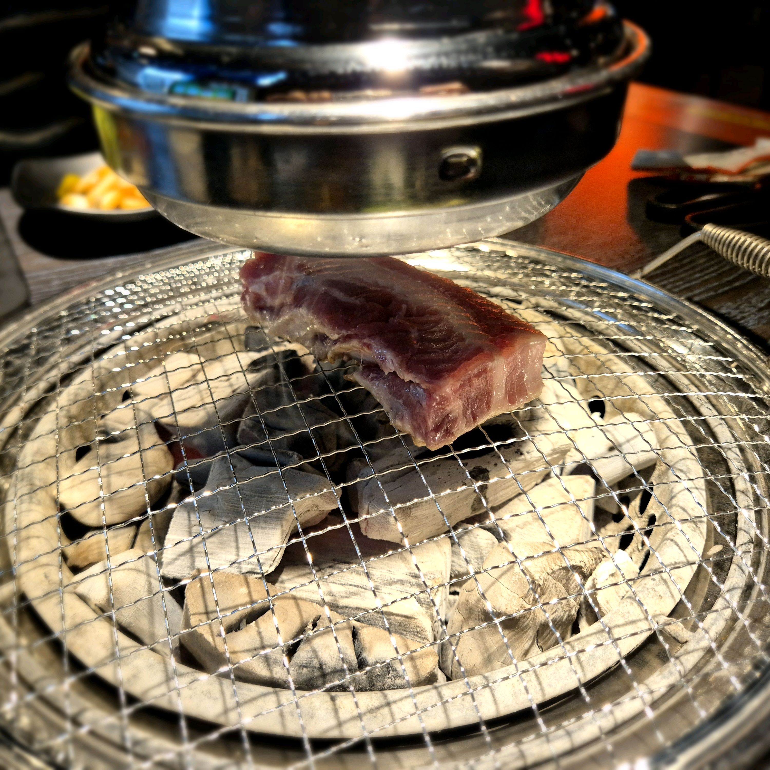 고기질이 좋고 밑반찬도 다양해서 좋아요. - 불당동 맛집 화로상회 천안불당점