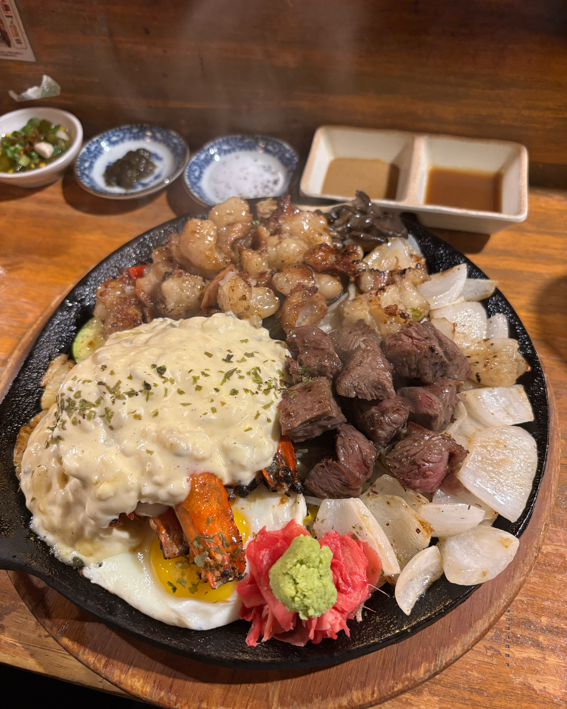 너무 맛있어요 사장님도 친절하시고 매장 내부 분위기도 너무 좋아요. 항상 믿고 먹는 타키