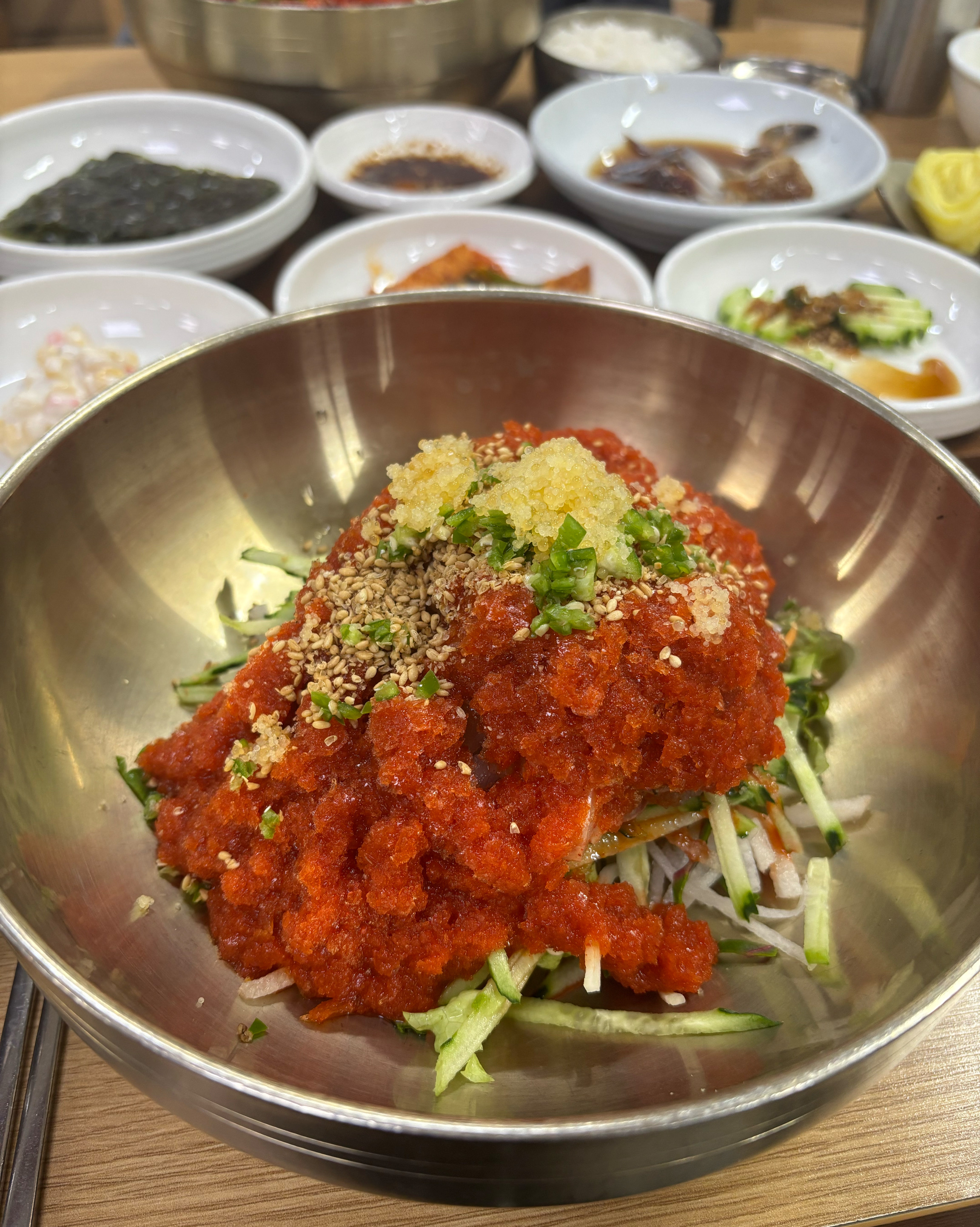 밑반찬이 깔끔하고 물회, 매운탕도 정말 맛있습니다!! - 대구 맛집 회신물회