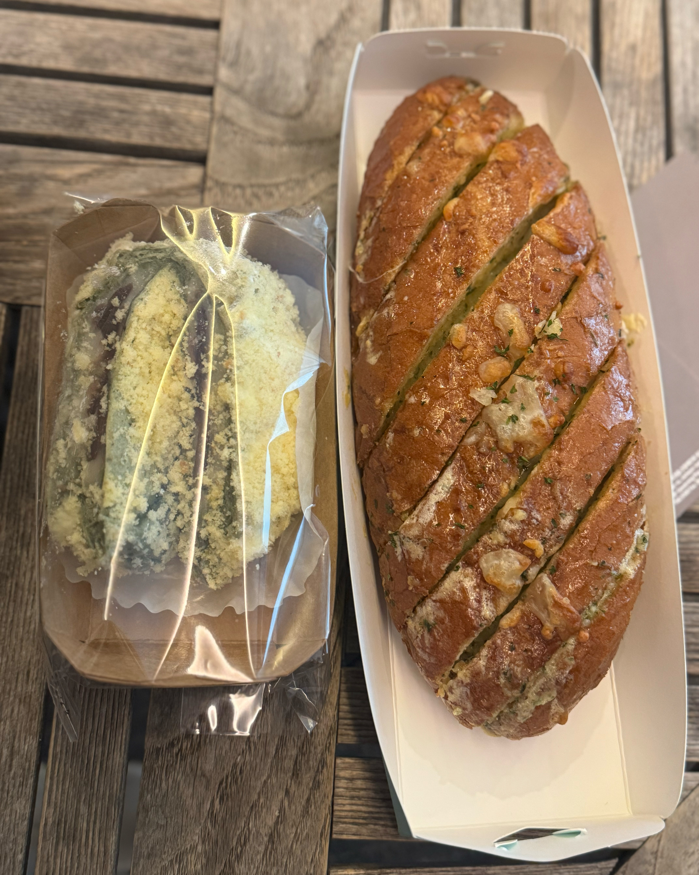 마늘빵 대박 존맛탱이에요!!!!! 제주1등 인정👍👍👍 - 제주 맛집 오드랑베이커리 함덕점