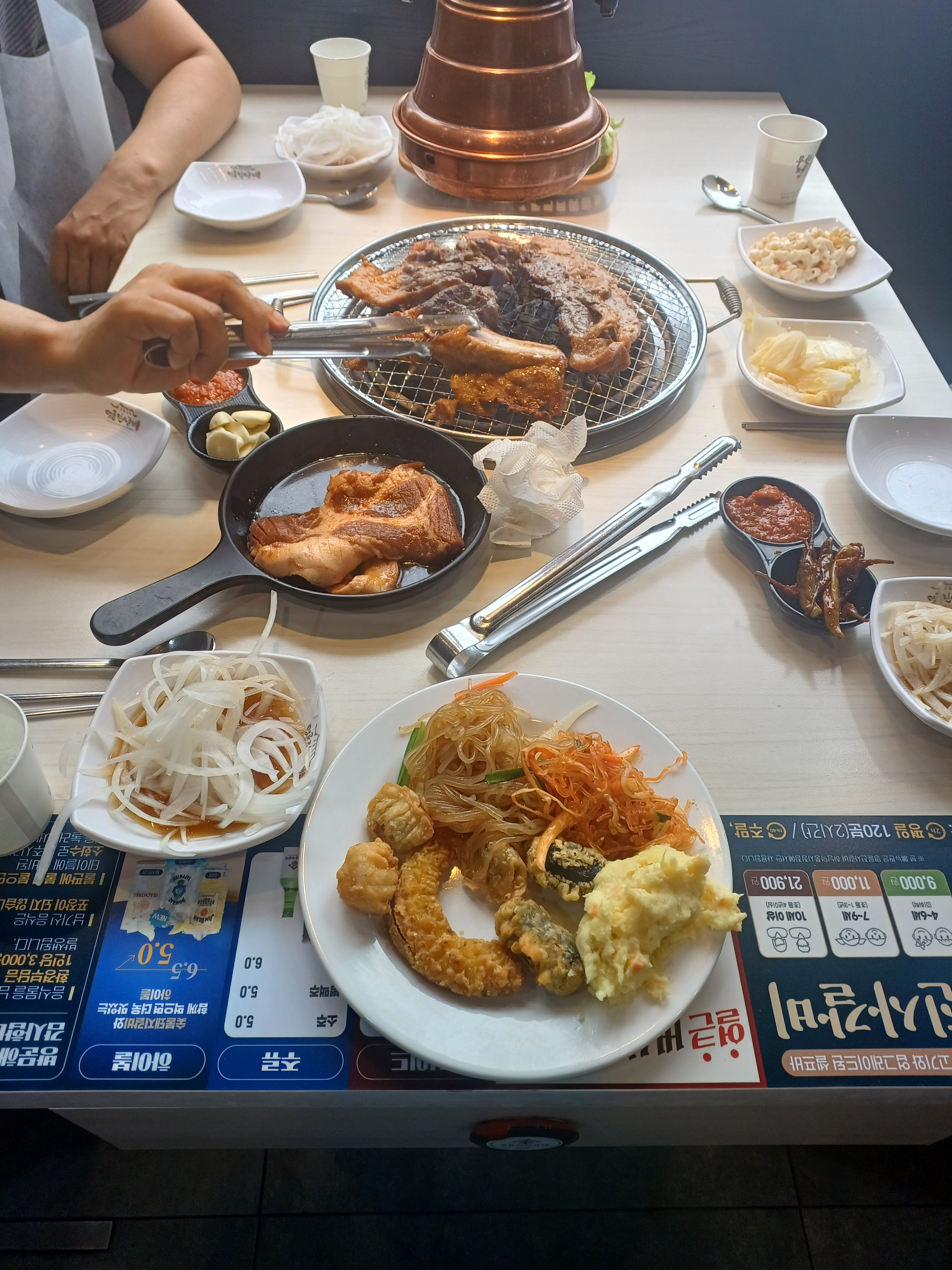 어린이날 맛있는 명륜진사갈비 먹으러왔어요. 역시 기대한만큼 맛있어요. 감사합니다. 잘 먹