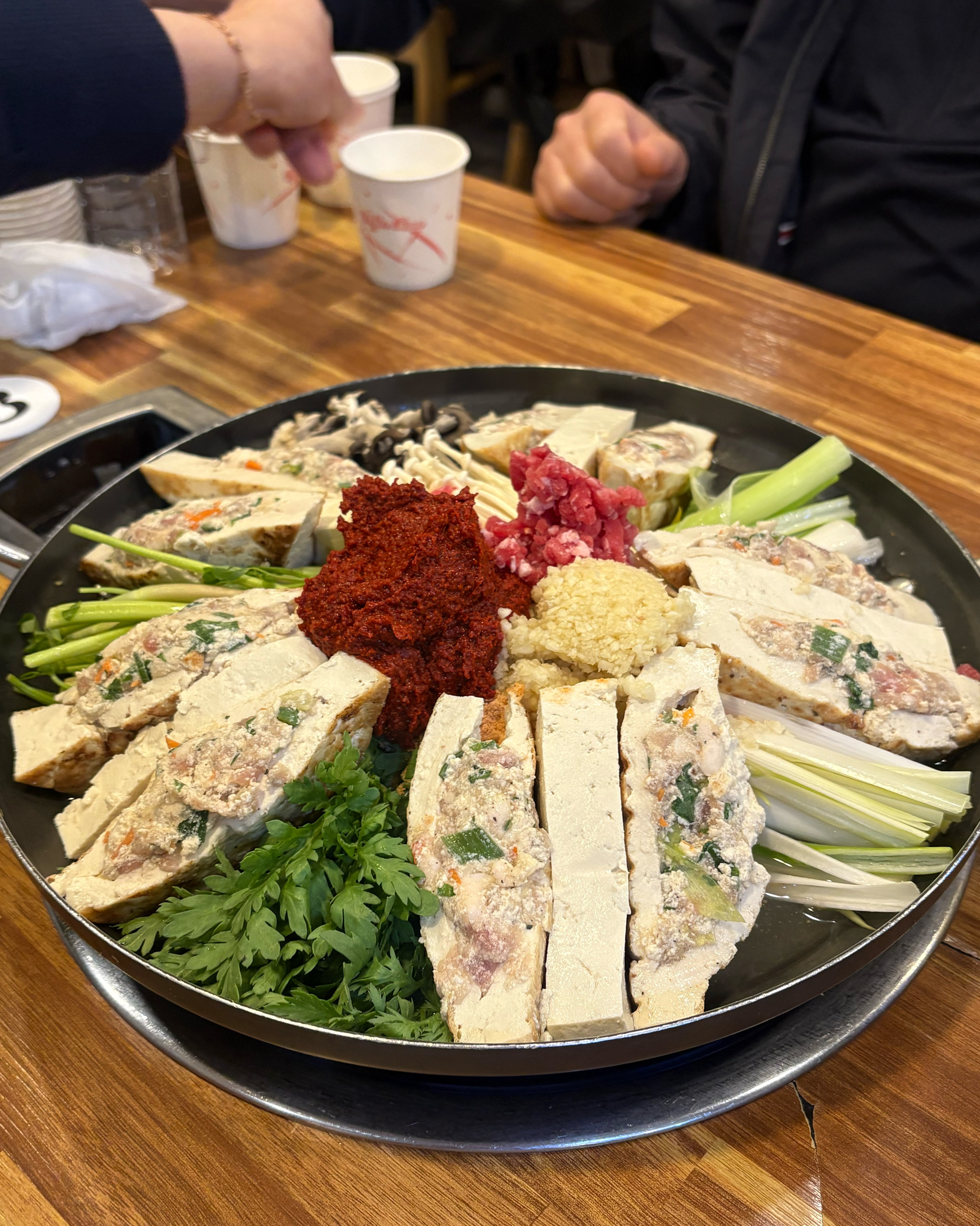 고기든 두부맛이 일품이고 야채랑 신선해서 좋아요!! 안자극적이고 맛잇네요! - 대전 맛집 매봉식당 계족산본점