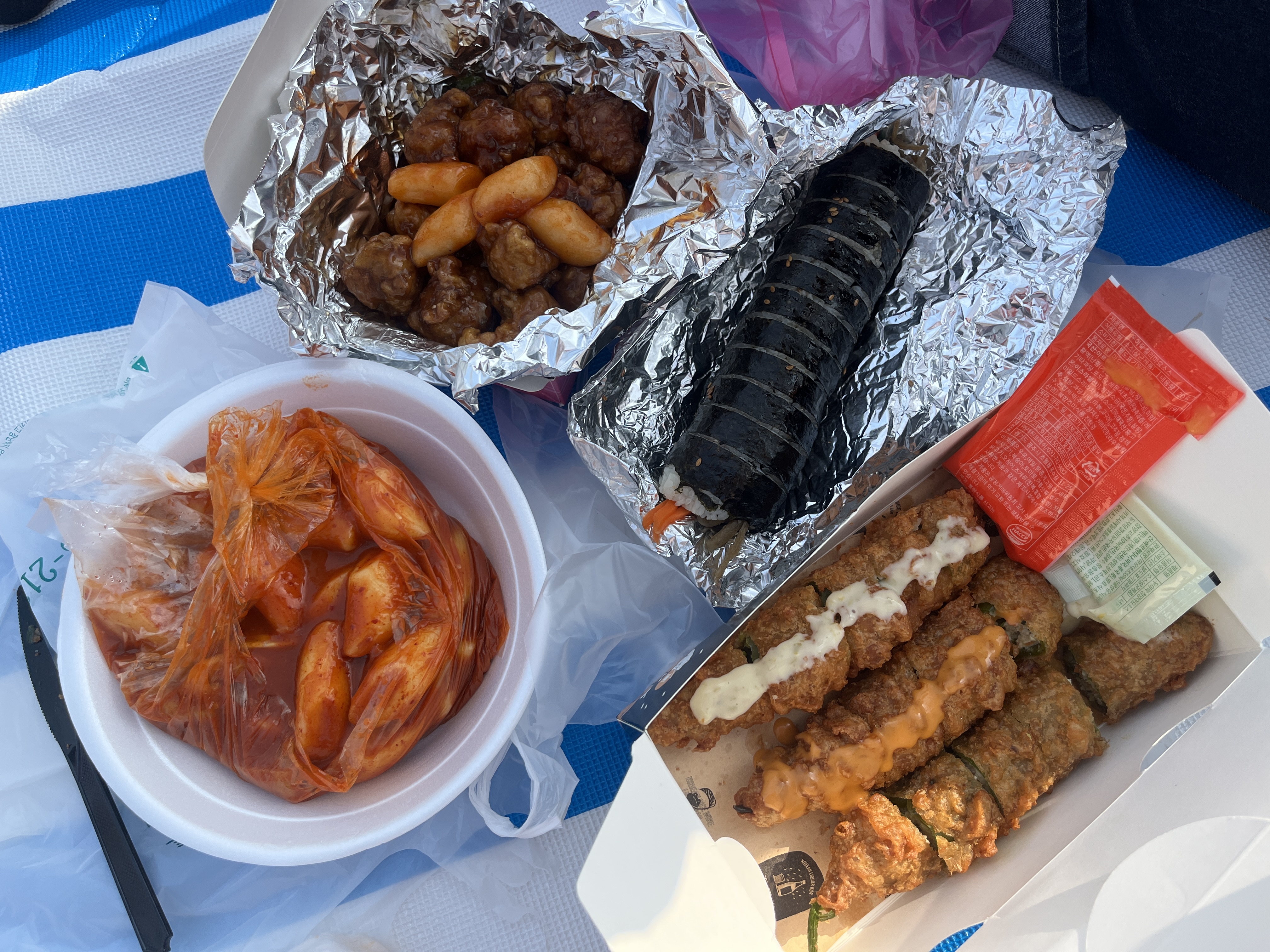 망원동 갈 때 큐스에서 사 먹어서 이번에도 2222 - 망원동 맛집 큐스닭강정