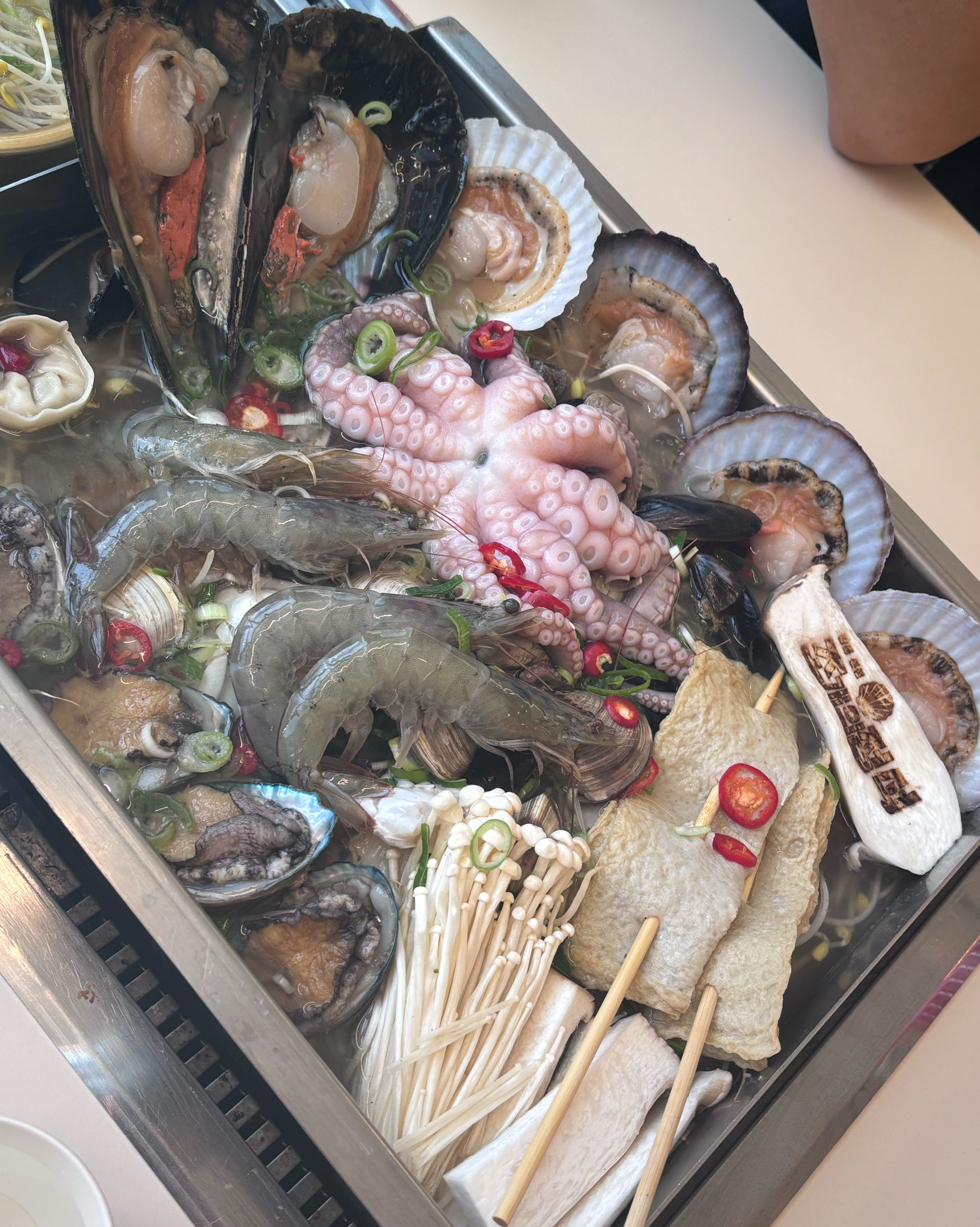 검색 후 방문했는데 분위기도 좋고 오션뷰라 뷰도 좋아요!! 양도 많고 맛있어서 다음에 또