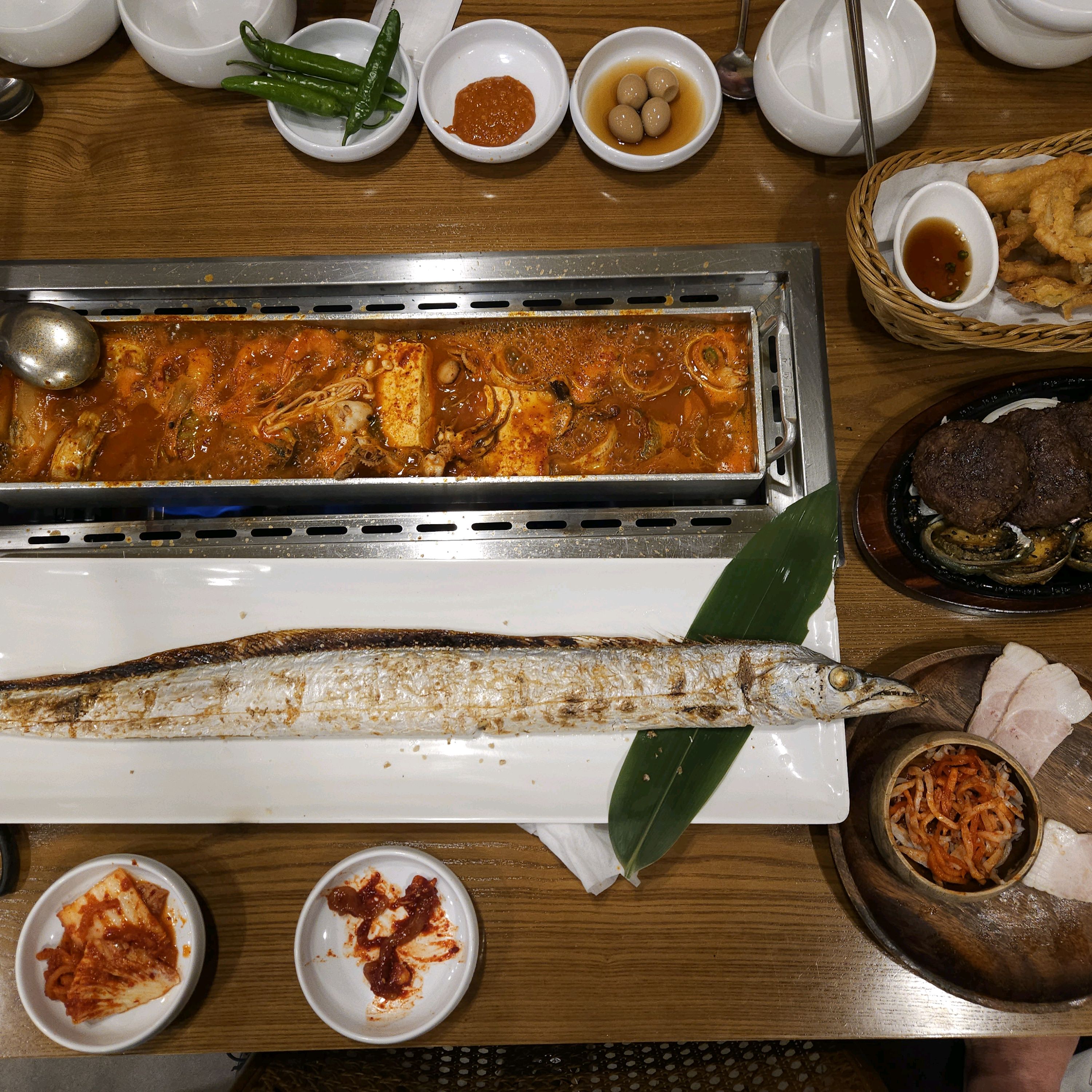 제주도  가족여행와서 초이스한 갈치조림집 - 제주 맛집 한라갈치 제주공항점