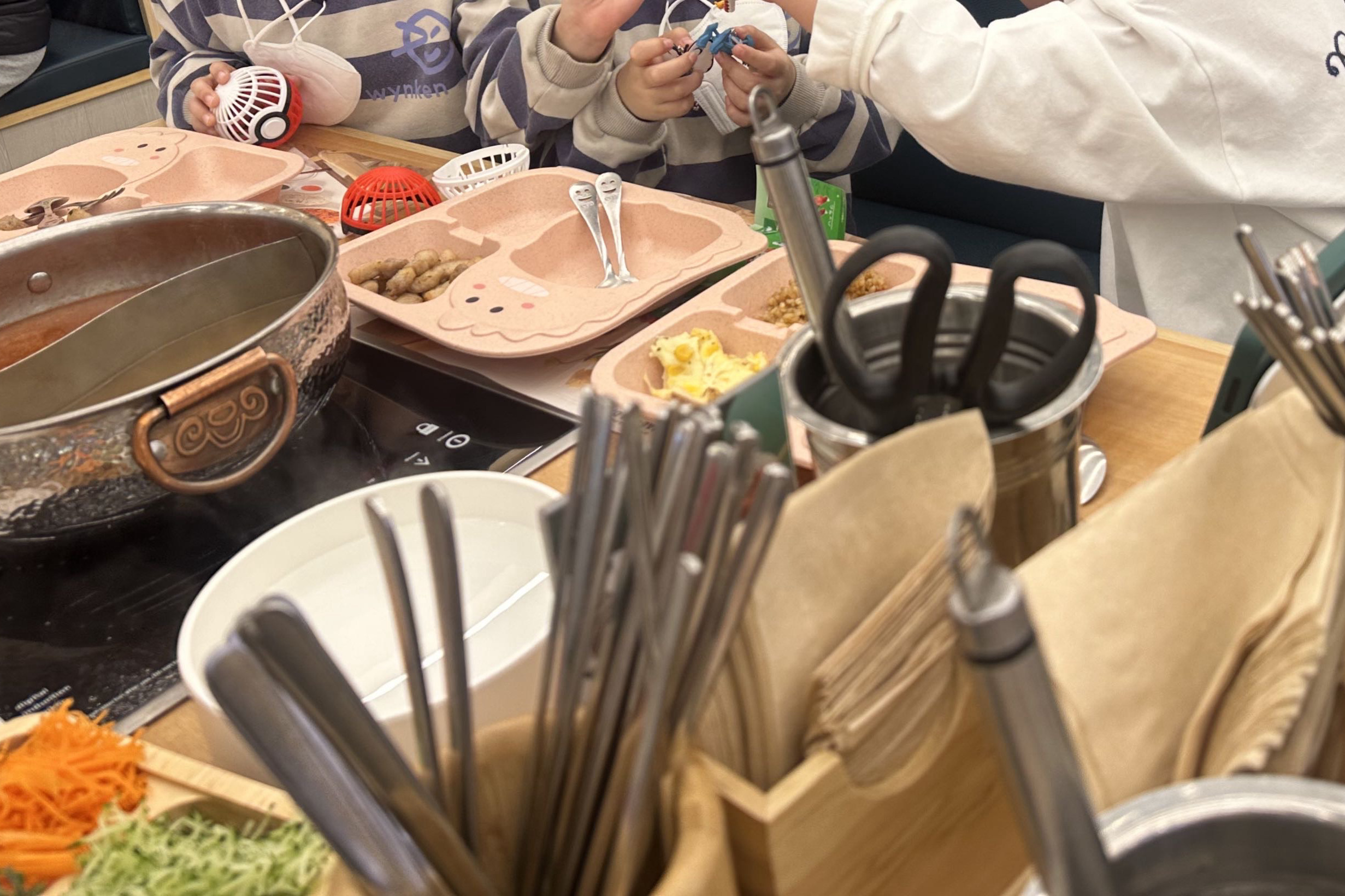 아주 잘먹었어요 두번째 방문인데 가족끼리 아이와 먹기에도 깨끗하고 맛있고 무엇하나 빠지는게