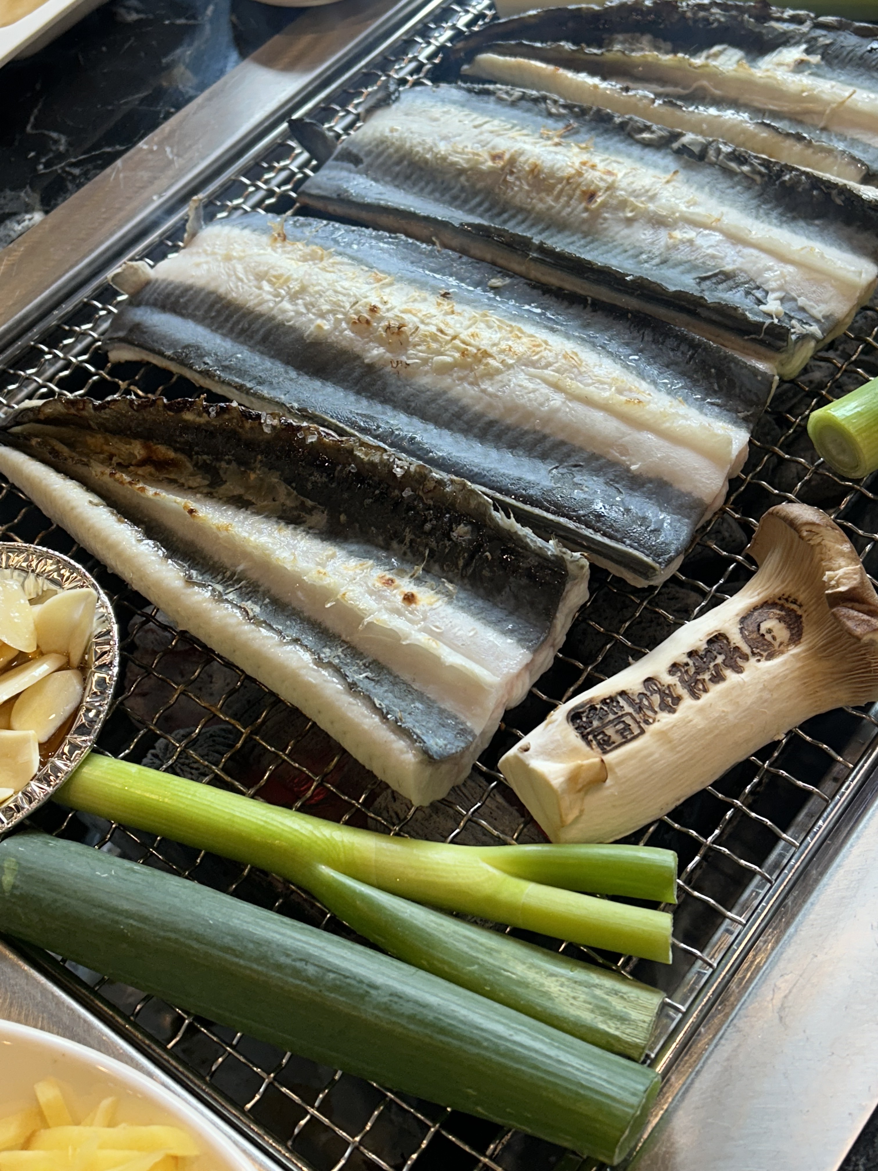 평소에 장어 아예 안먹는데 여기서만 먹어요 너무 맛있음👍👍 - 권선동 맛집 풍천민물장어직판장남수원장어