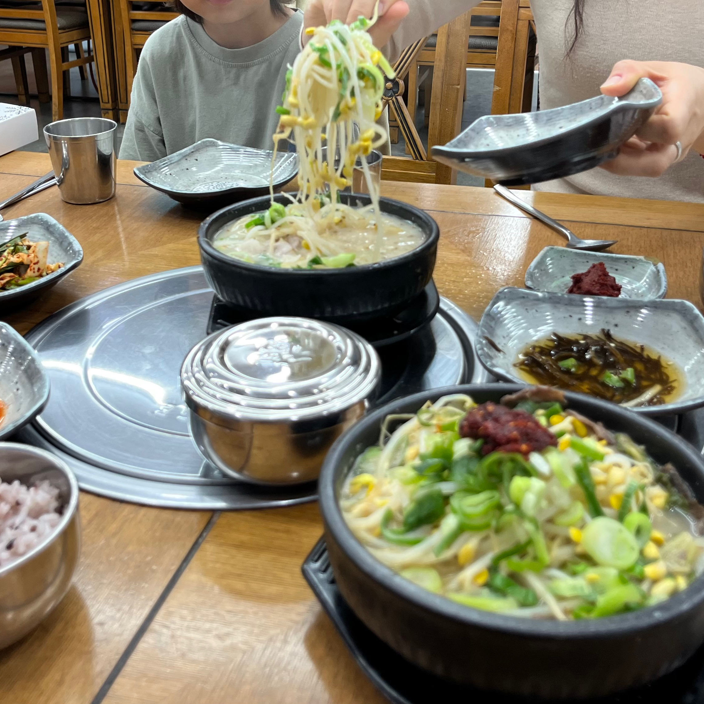저녁에왓는데ㅜ사람없이 바로이용가능했러요 - 제주 맛집 제주순풍해장국 공항본점