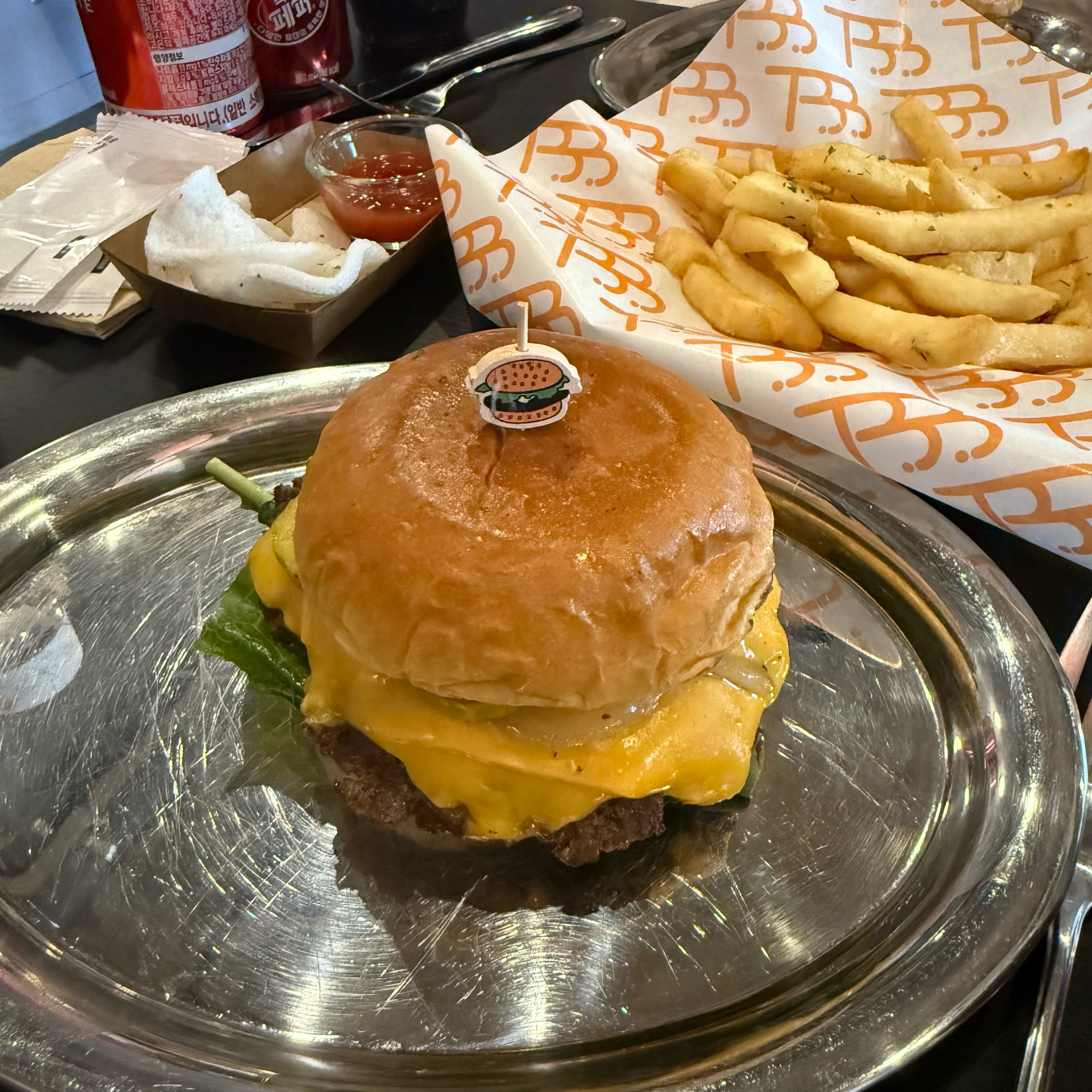 급 강릉여행을 떠나 들어온 수제버거집~~ - 경포대 맛집 버거바