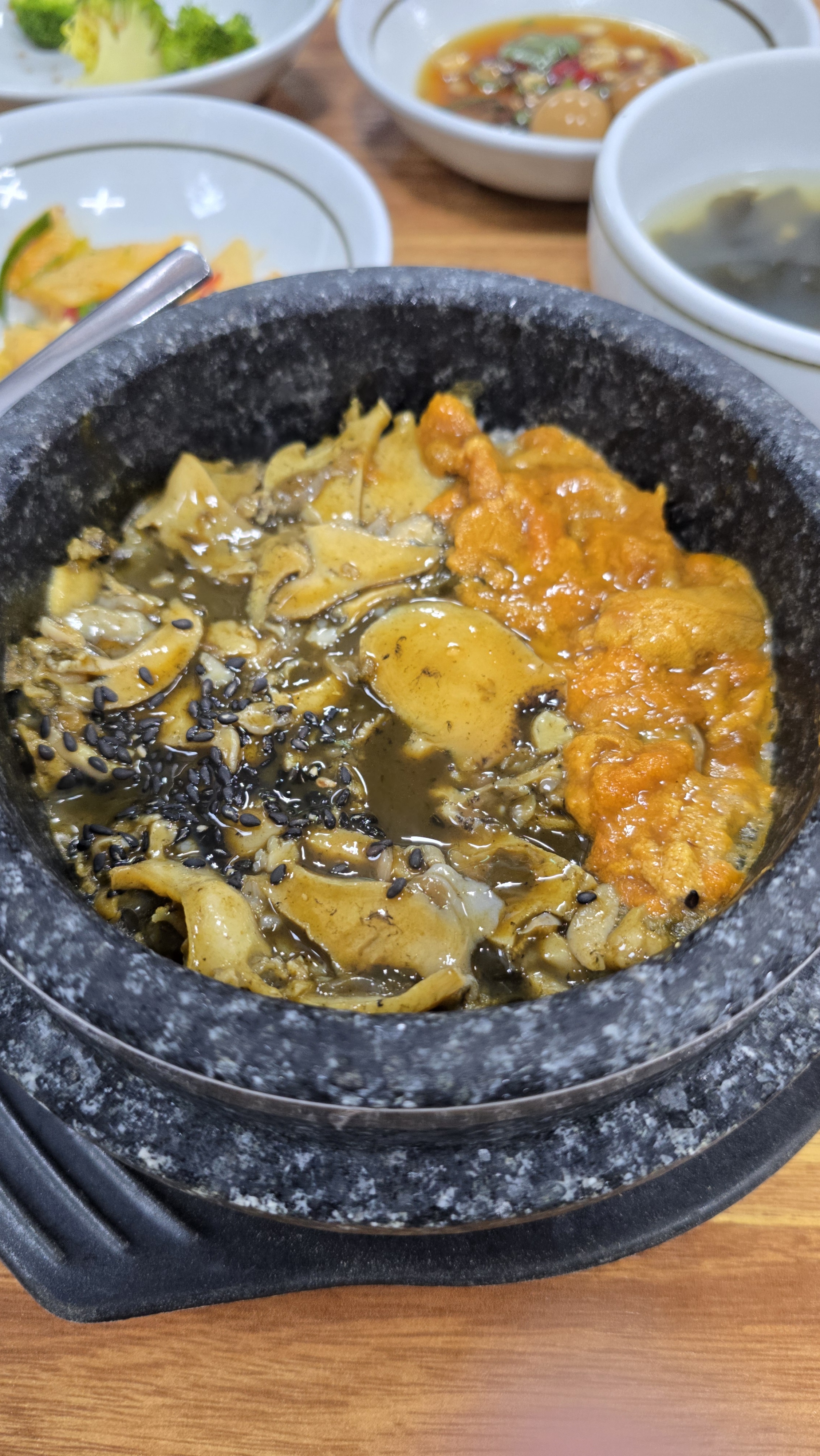 오랜만에 왔어요 여전히 맛있어요! - 제주 맛집 가람돌솥밥 중문관광단지
