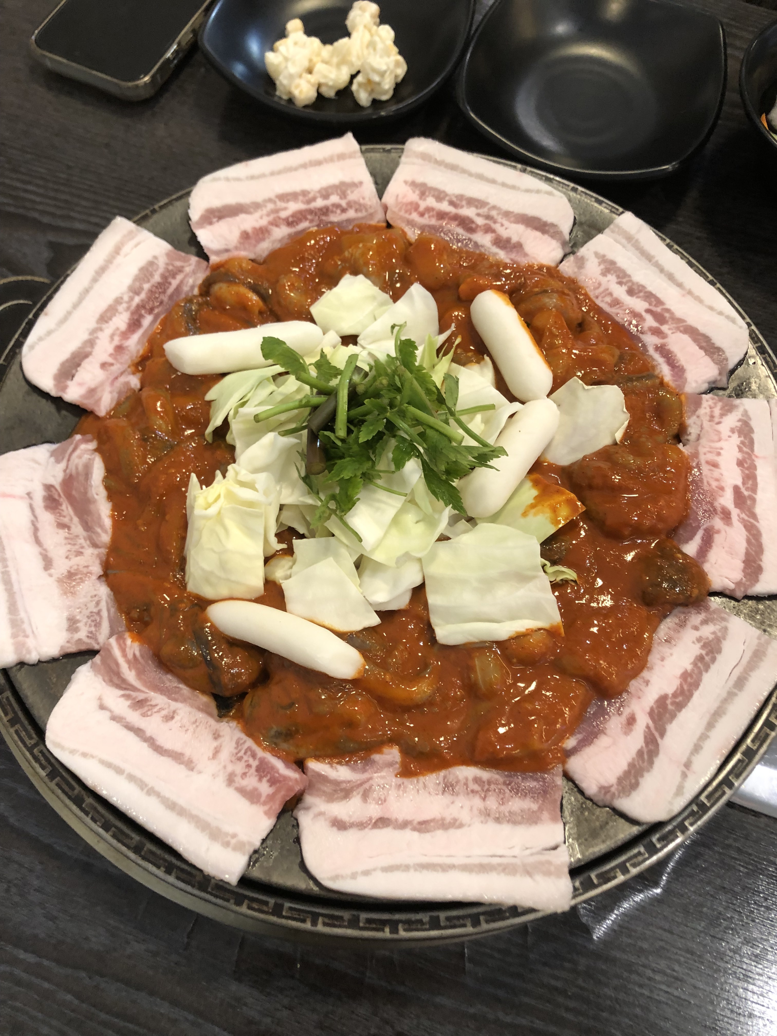 친구 추천 받아서 왔는데 너무너무 맛있어요🥹🥹 매운거 잘 못 먹는데도 보통맛 시키니까 딱 