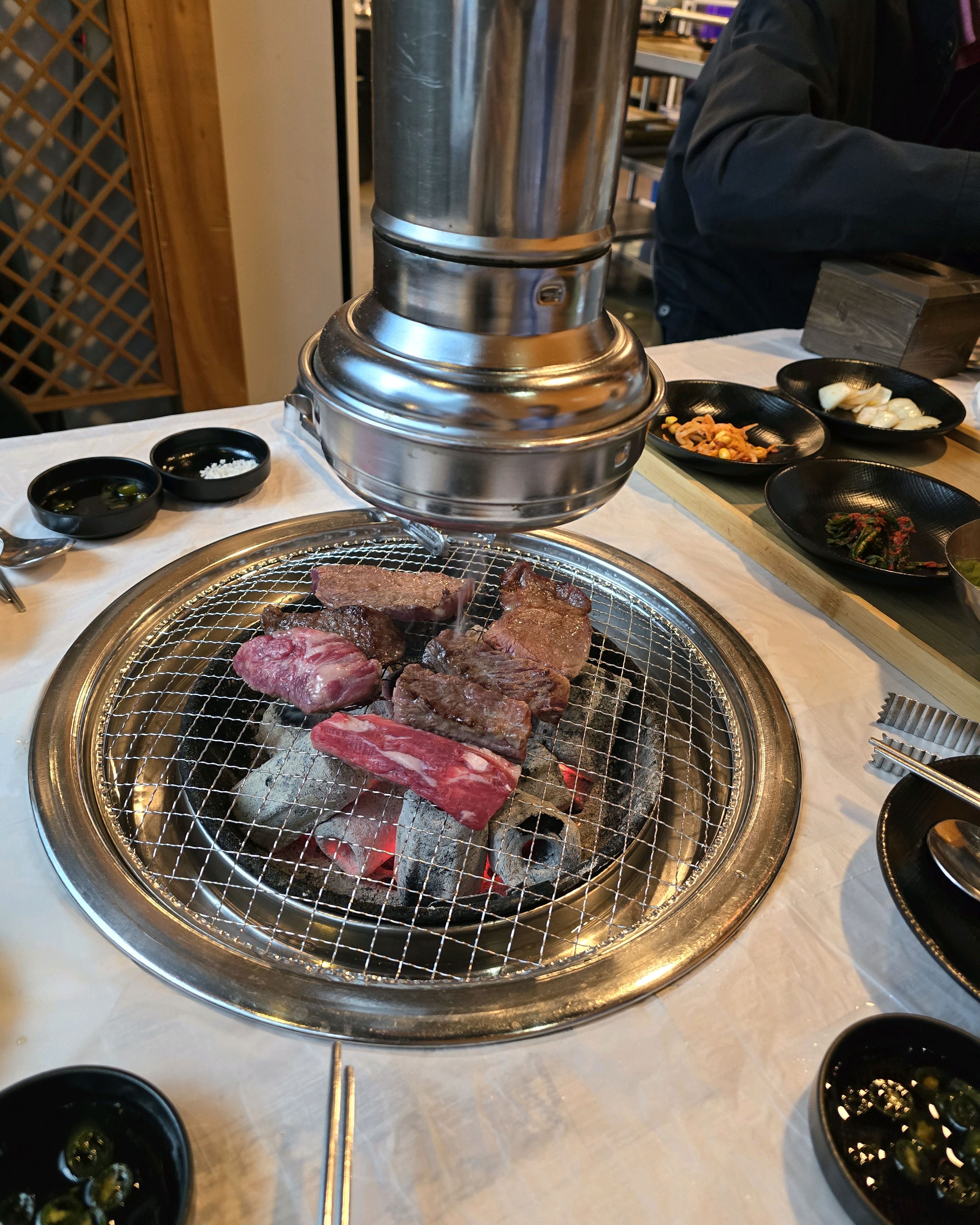 오빠가 맛있다해서 왔는데 부드럽고 고소하고 맛있었습니다👍 - 불당동 맛집 찐배네꽃갈비 천안불당점