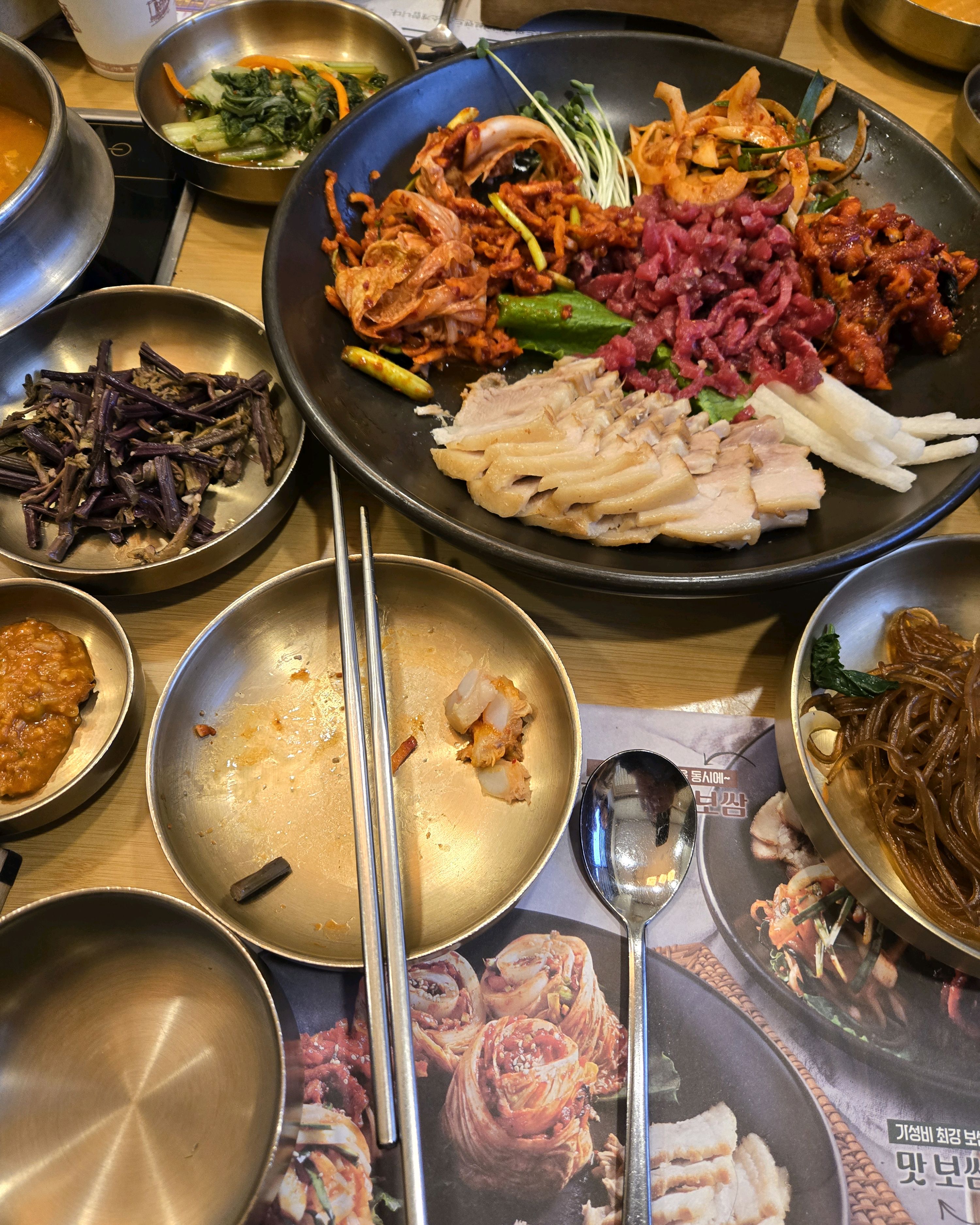 단체모임에 아주 짱이고 직원 서비스가 최고이며 - 인천 맛집 보릿골 정찬