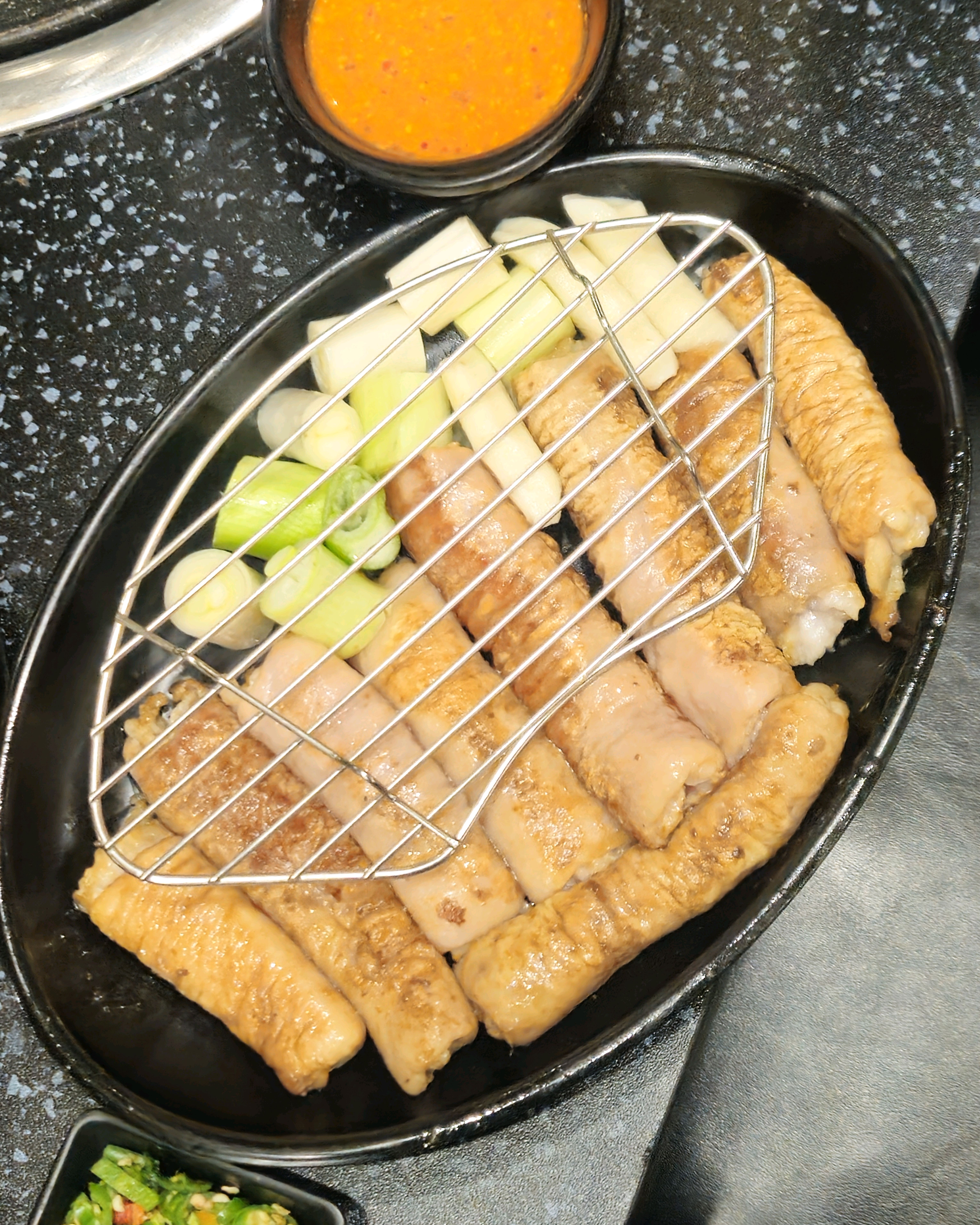 웨이팅 너무 힘든데 맛나요 ㅠㅠ 야채 무한리필 짱 - 대구 맛집 찬앤찬막창