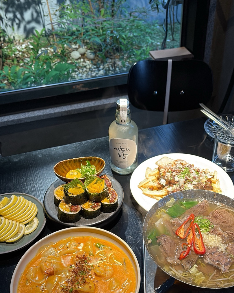 생일 파티 기념으로 친구들이랑 방문했어요~~ 분위기도 좋고 맛도 좋고 담에 데이트하러 또