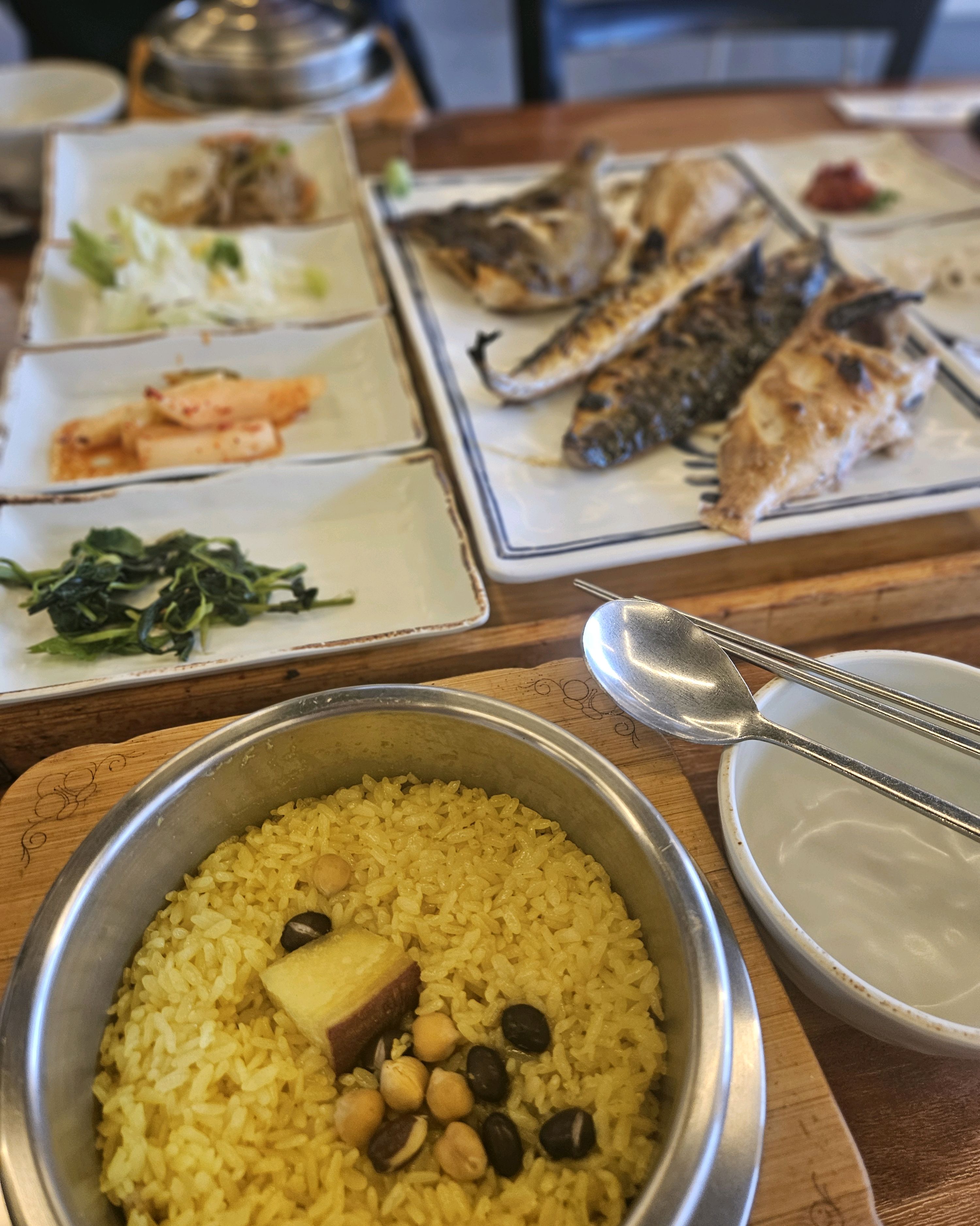 강릉에 맛집이 많아서 고민하다가 왔는데 대기시간이 무색할만큼 너무 맛있어요! 푸짐하고 가족