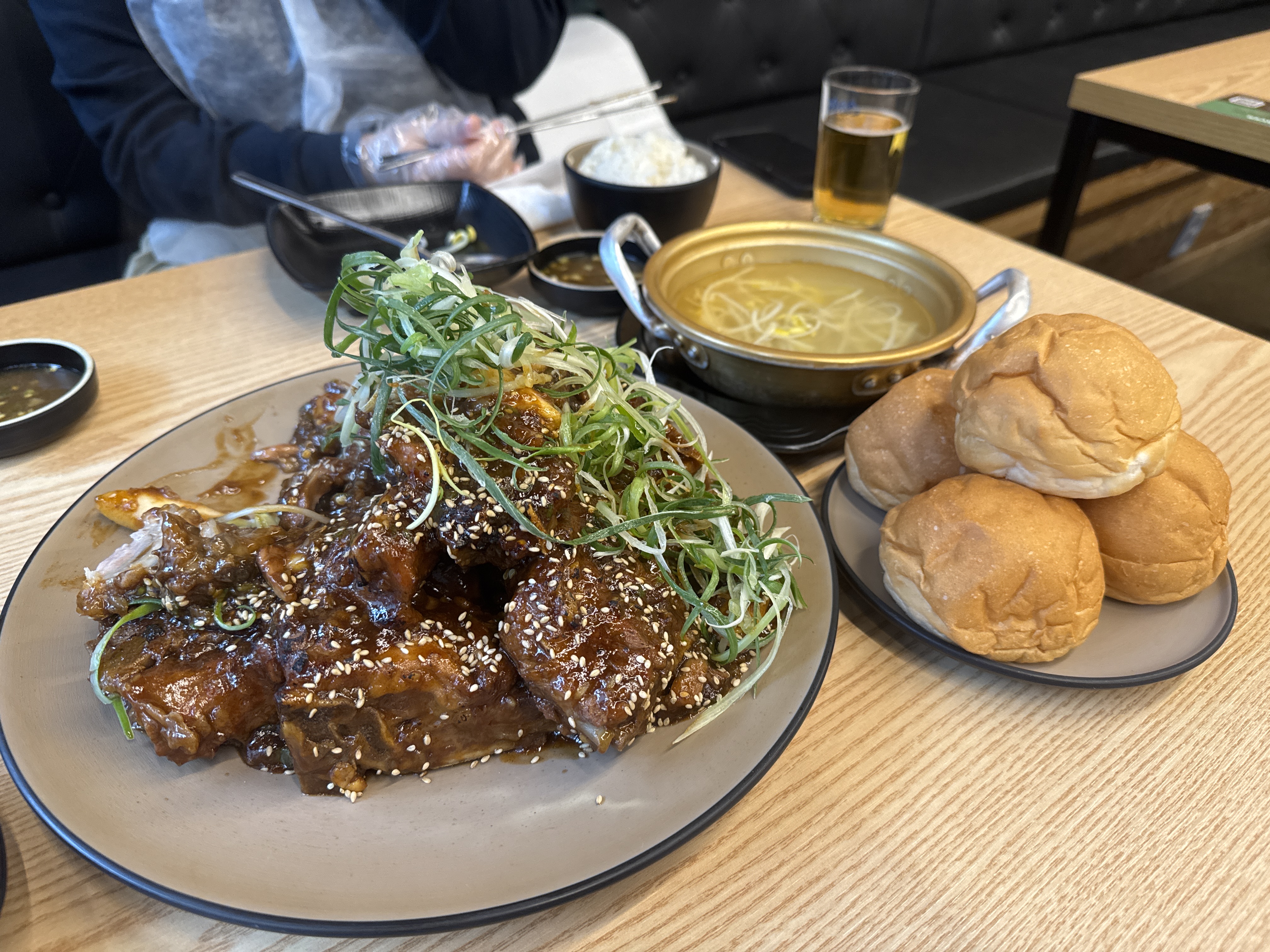 뼈구이 먹었는데,약간 메콤하고 맛있네요 - 불당동 맛집 정이가네뼈다구