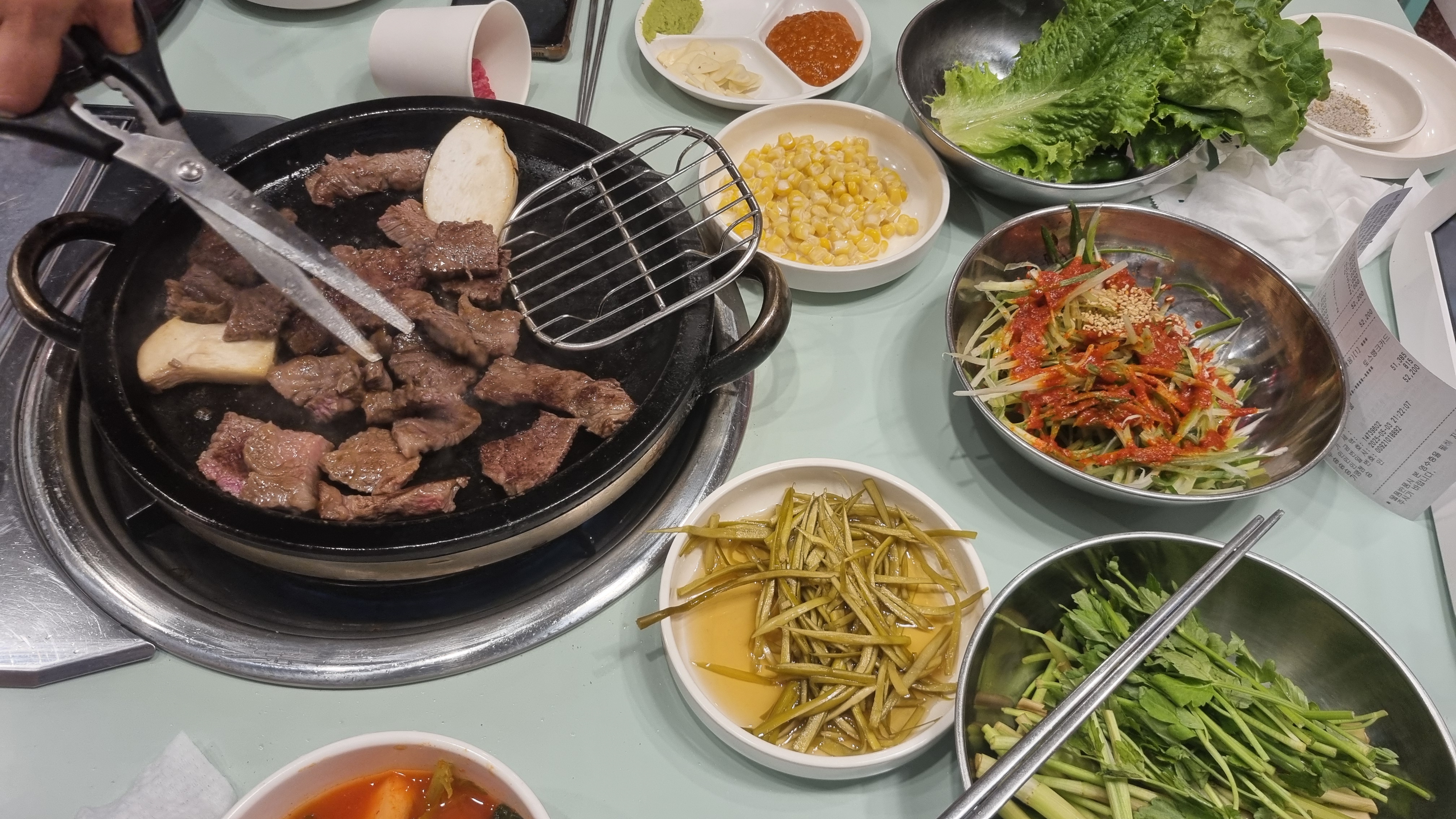 소개로 왔는데 아이도 정말 잘먹네요 - 불당동 맛집 꾸석지돌판한우 천안신불당점