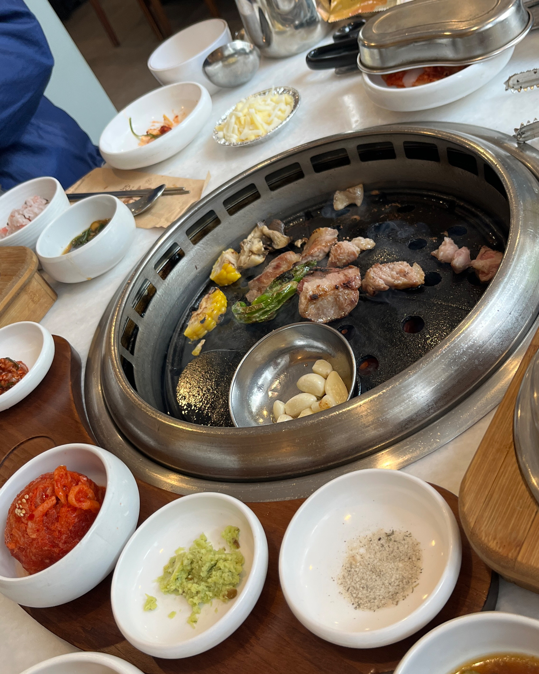 어버이날 부모님 모시고 왔는데 점심에도 먹기 좋네요~신불당 맛집 인정입니다. - 불당동 맛집 육화미 신불당점