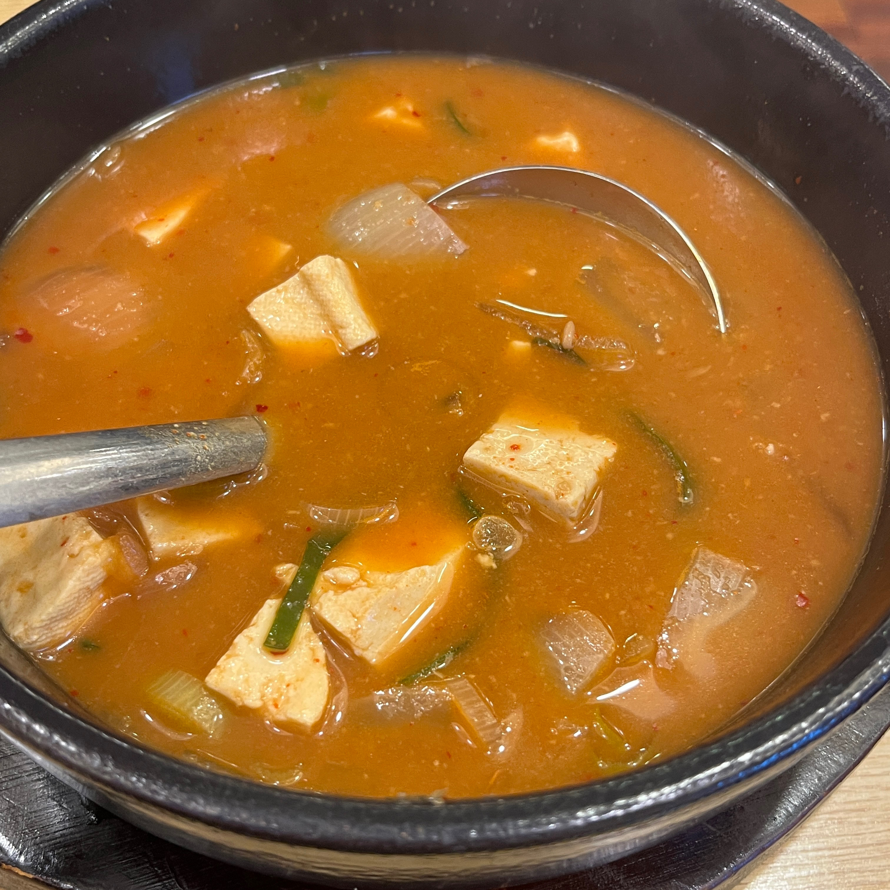 가족들 모시고 오기 너무 좋아요~~ 청국장, 제육볶음, 간장게장, 꼬막비빔밥, 갈비찜까지 