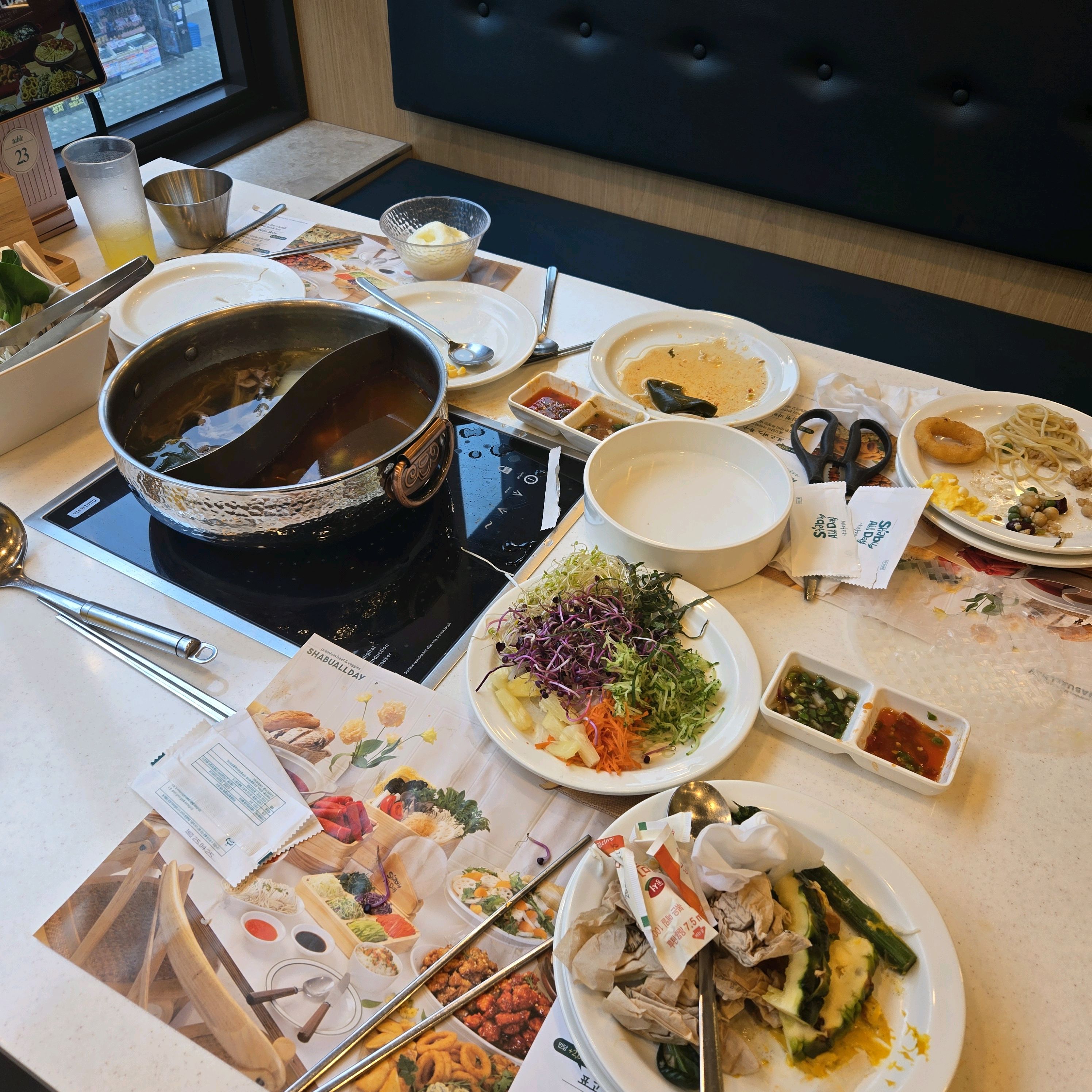 음식이 광장히 다양한데다가 맛있어서 앞으로도 자주 올 것 같습니다. - 의정부 민락 맛집 샤브올데이 의정부민락점