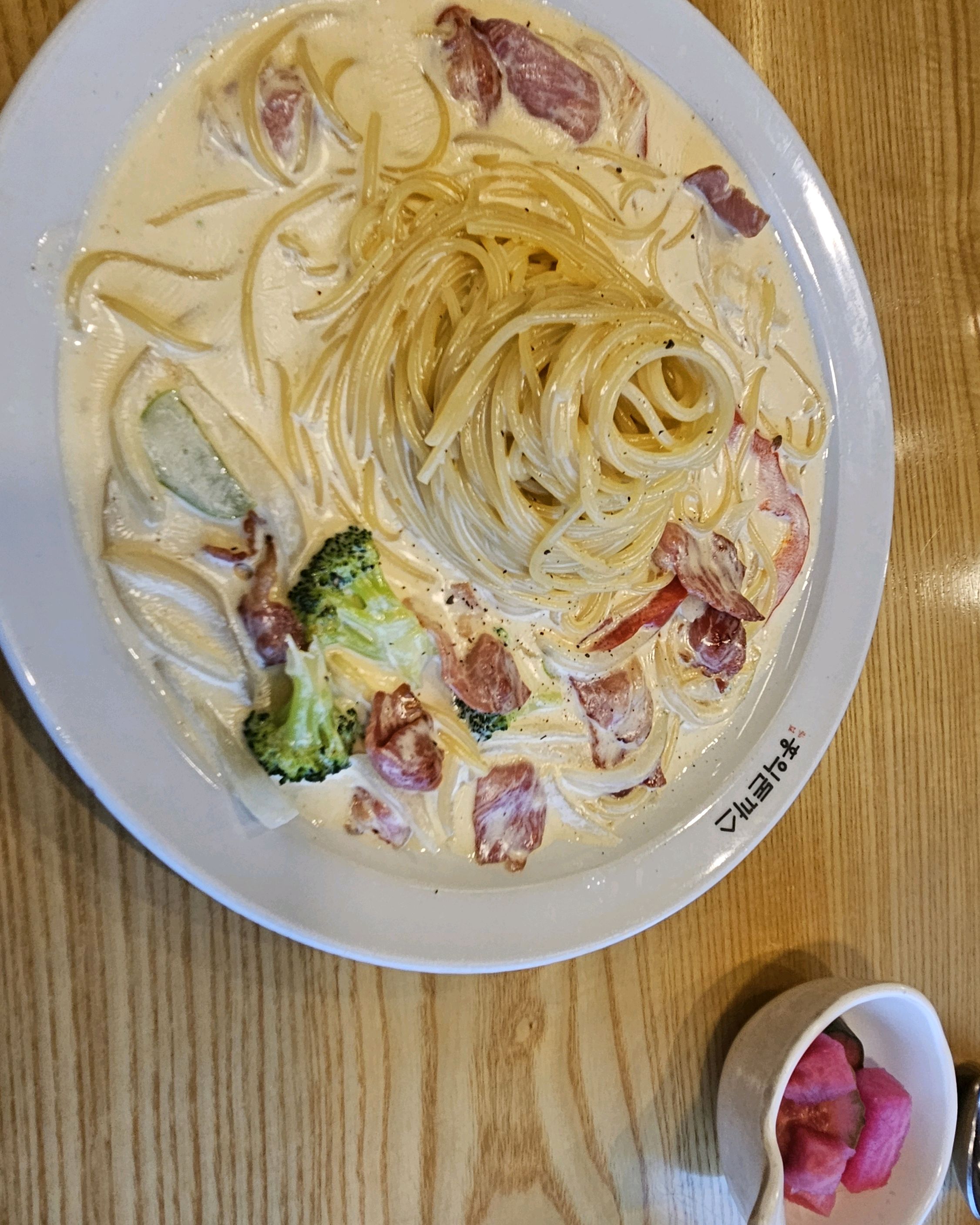 오늘 어린이날이라서 아이들과 왔어요~~ - 순천 신대 맛집 홍익돈까스 순천점